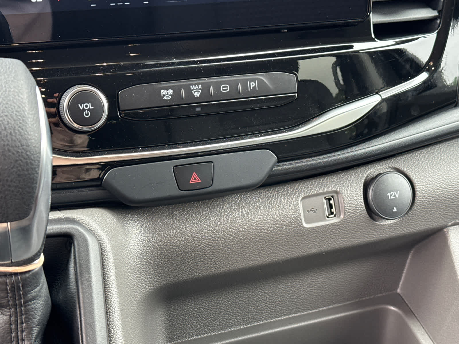 2024 Ford Transit Passenger XLT