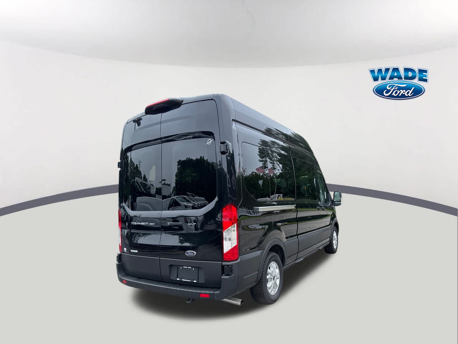 2024 Ford Transit Passenger XLT