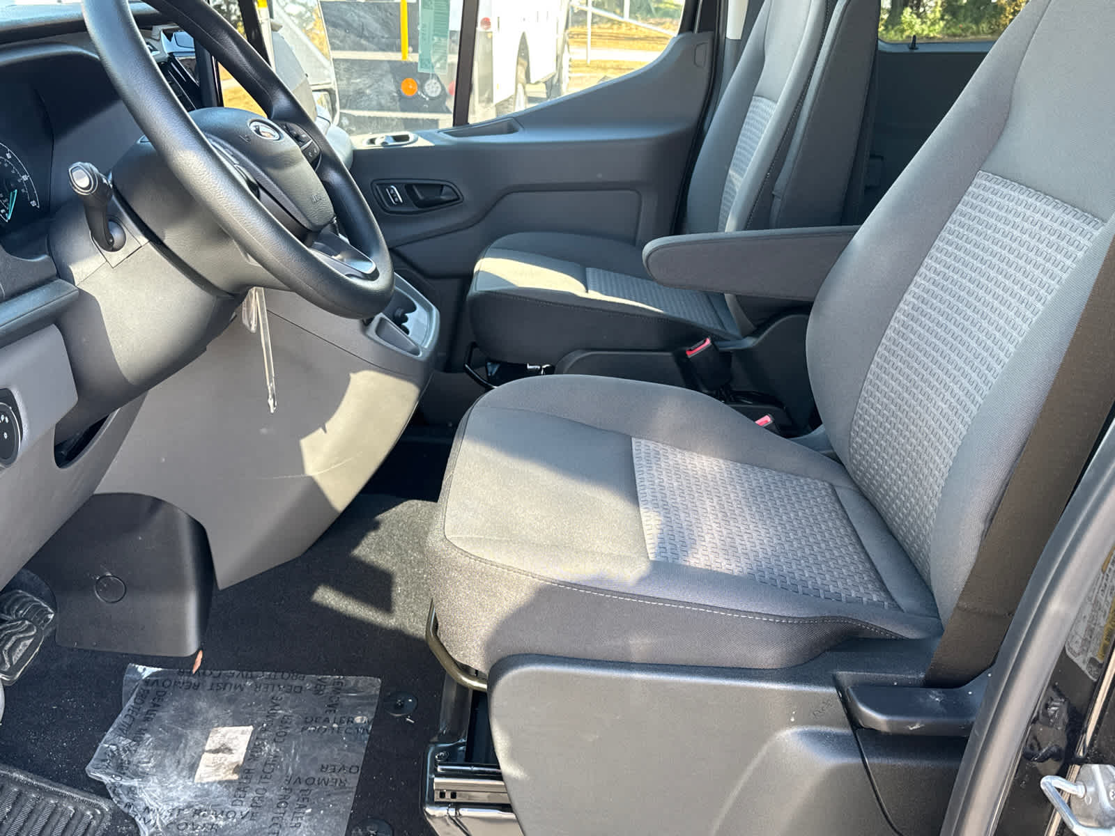 2024 Ford Transit Passenger XLT