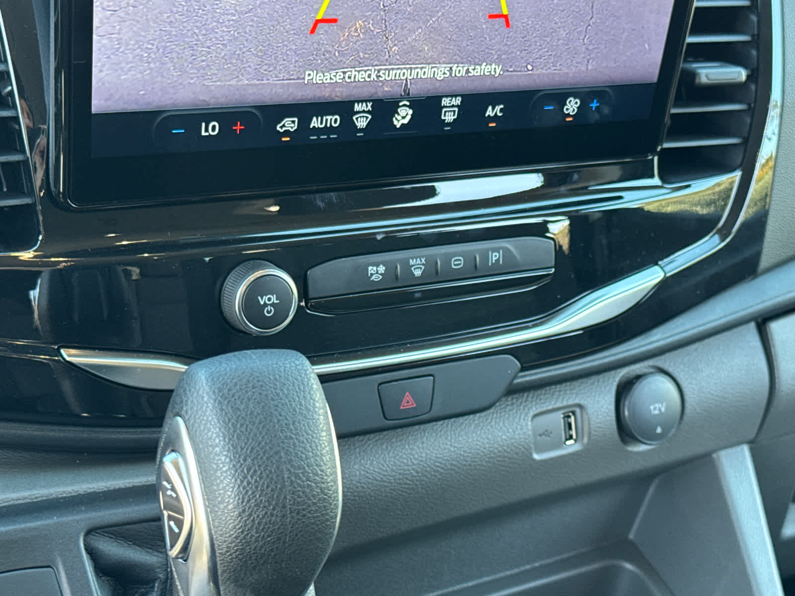 2024 Ford Transit Passenger XLT