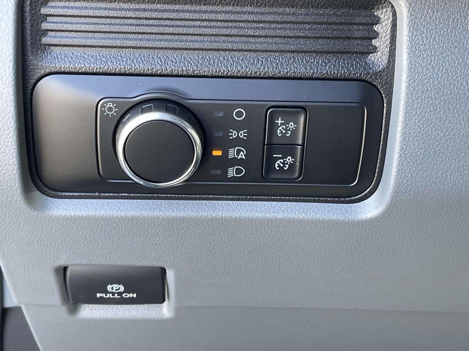 2024 Ford Super Duty F-550 DRW XL