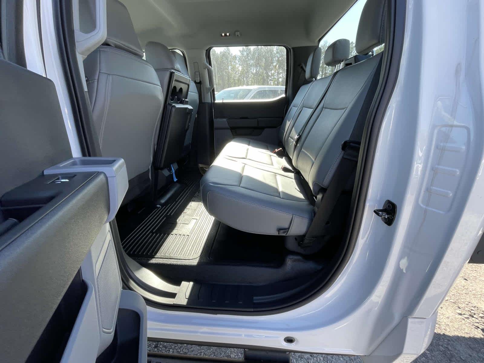 2024 Ford Super Duty F-550 DRW XL