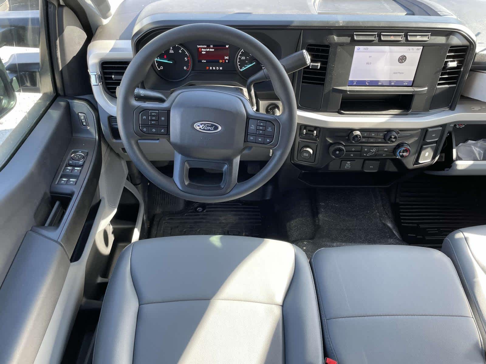 2024 Ford Super Duty F-550 DRW XL