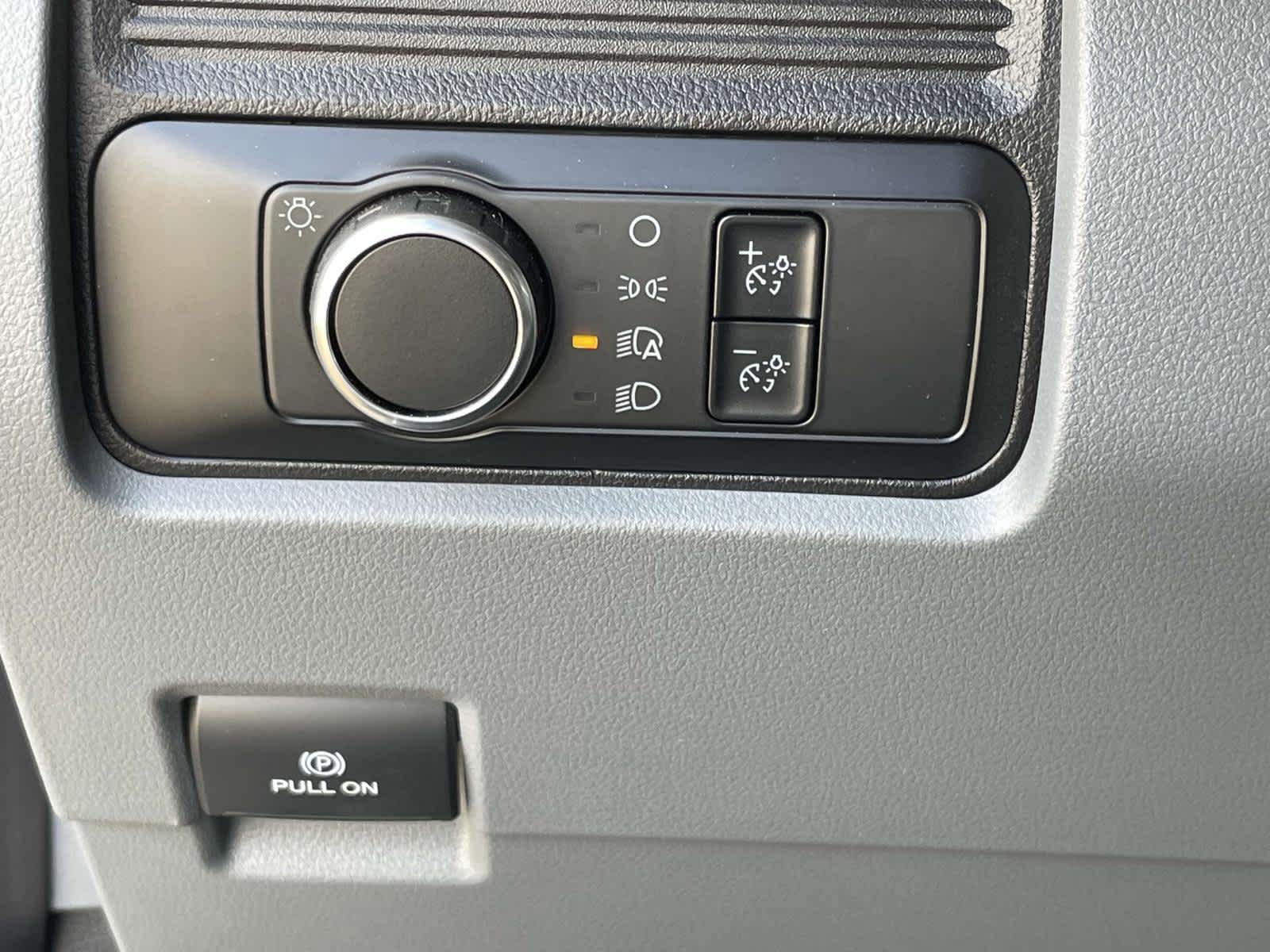 2024 Ford Super Duty F-550 DRW XLT