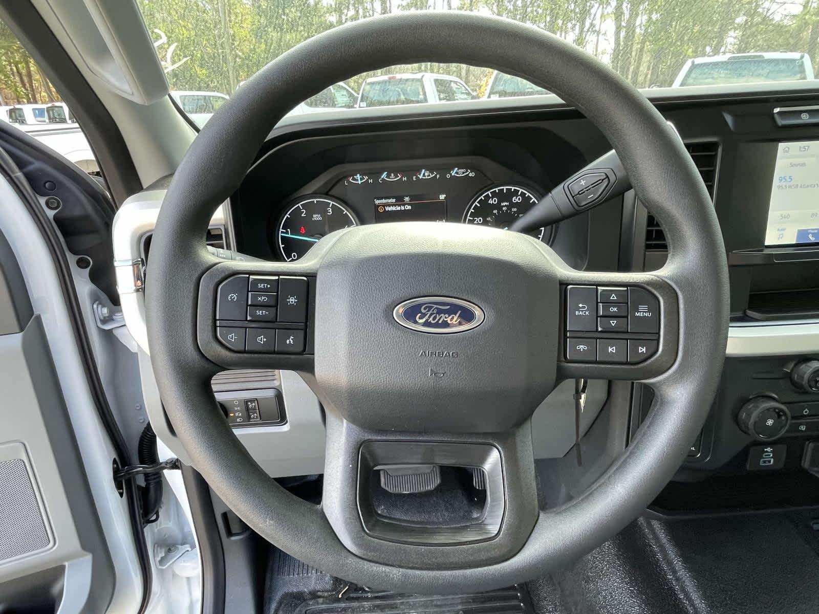 2024 Ford Super Duty F-550 DRW XLT