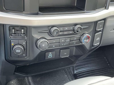 2024 Ford Super Duty F-550 DRW XLT