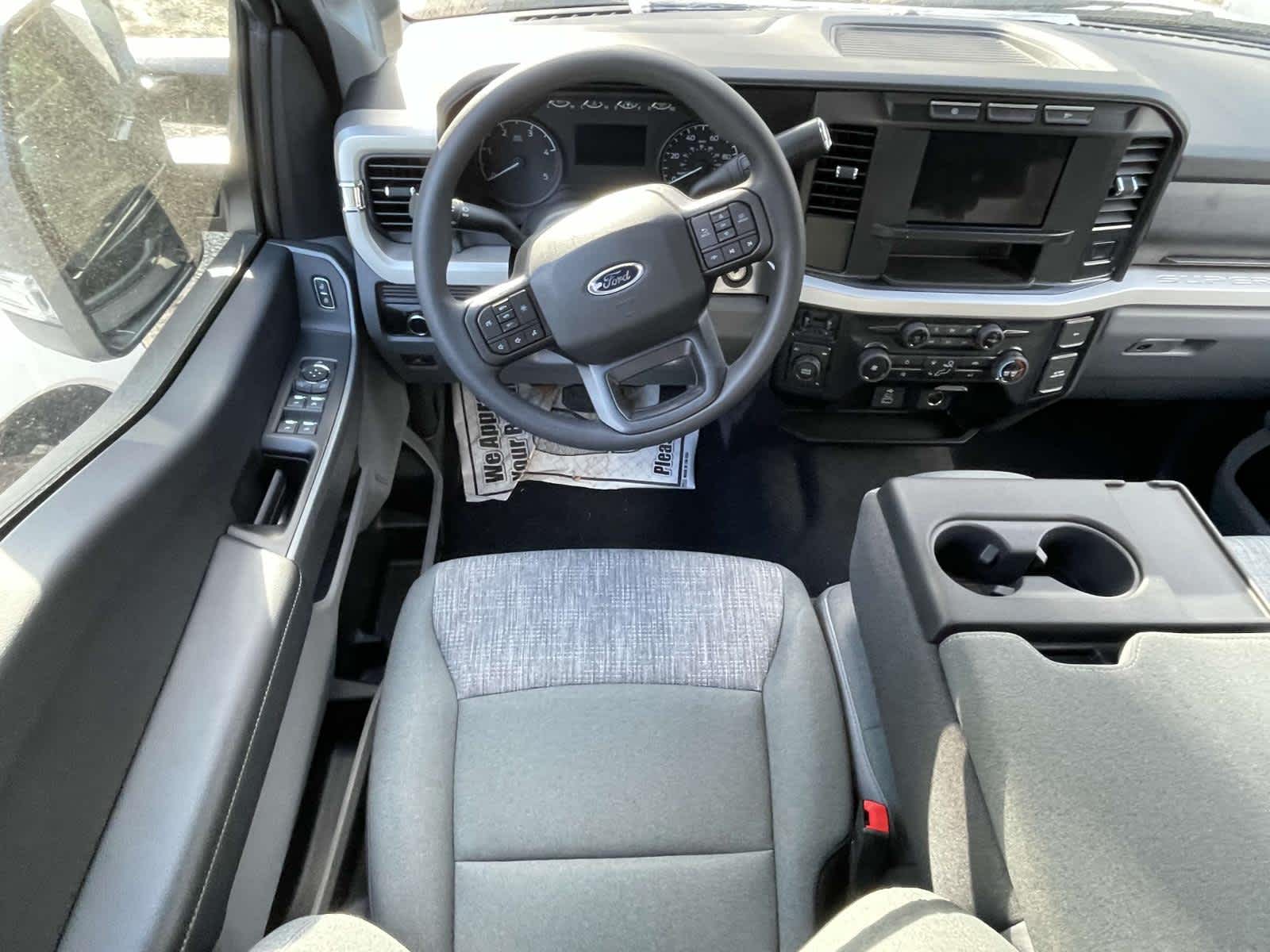 2024 Ford Super Duty F-550 DRW XLT