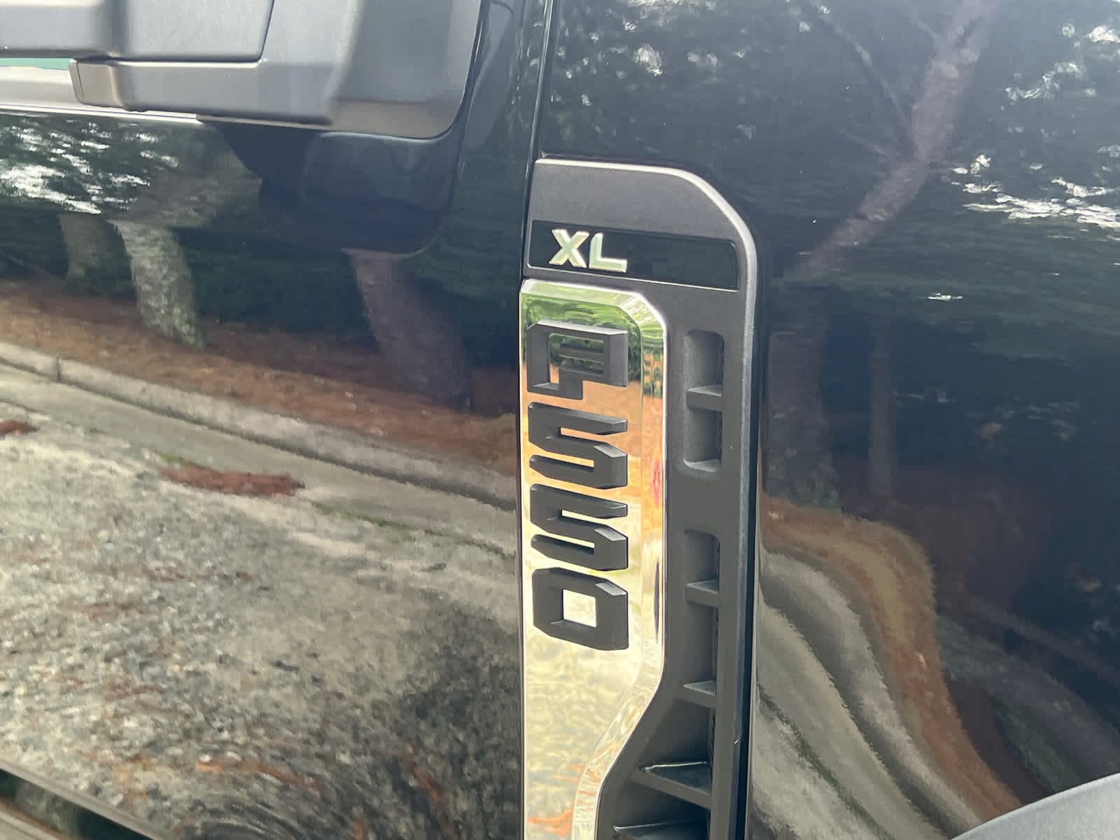 2023 Ford Super Duty F-550 DRW XL