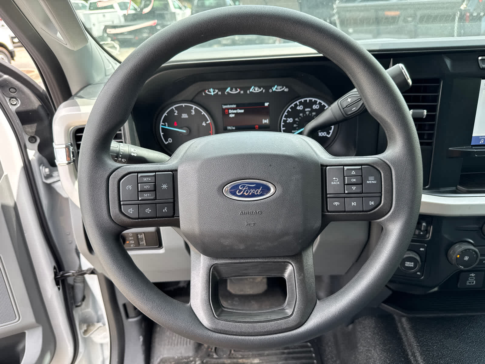 2023 Ford Super Duty F-550 DRW XL