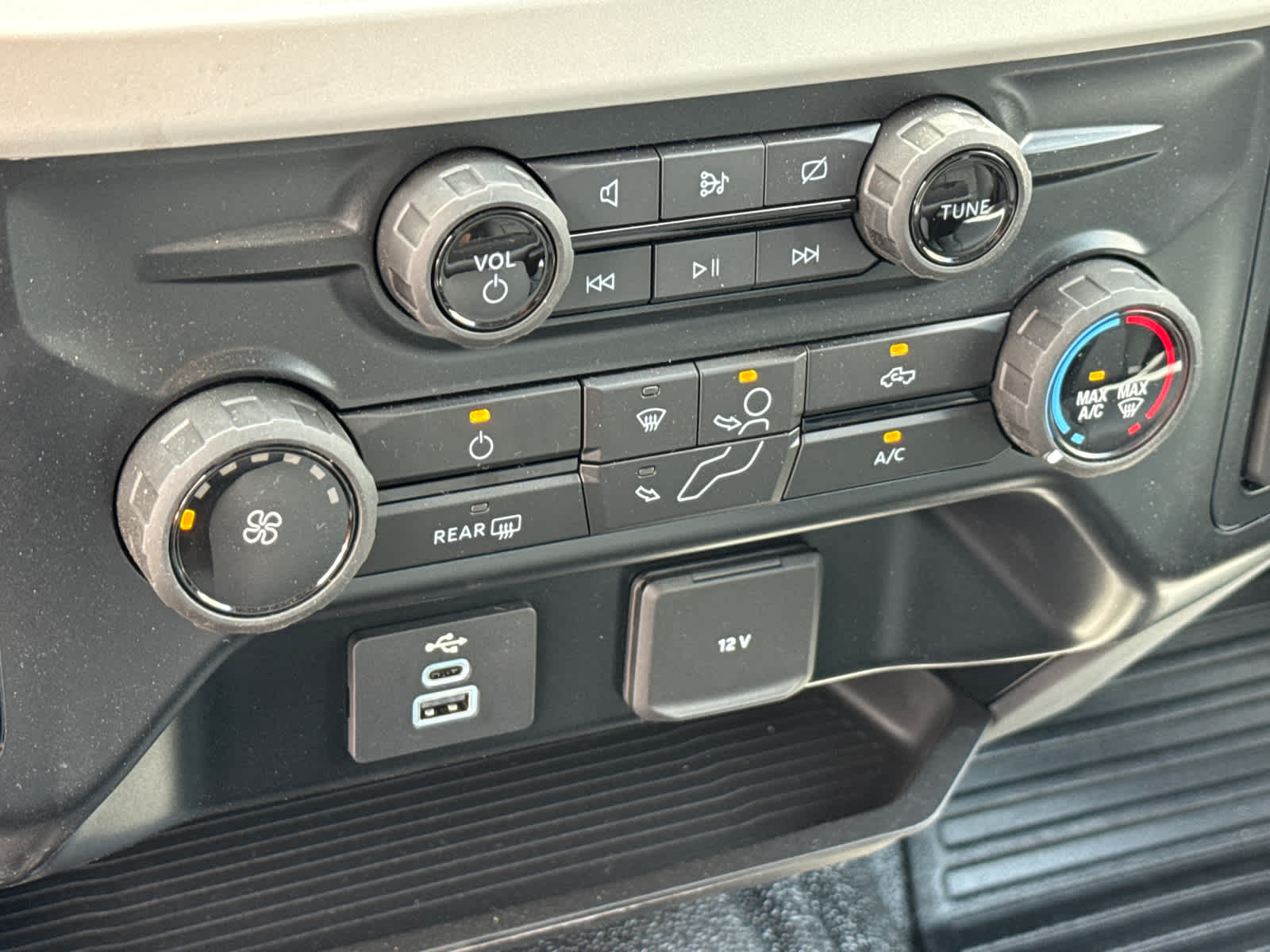 2023 Ford Super Duty F-550 DRW XL