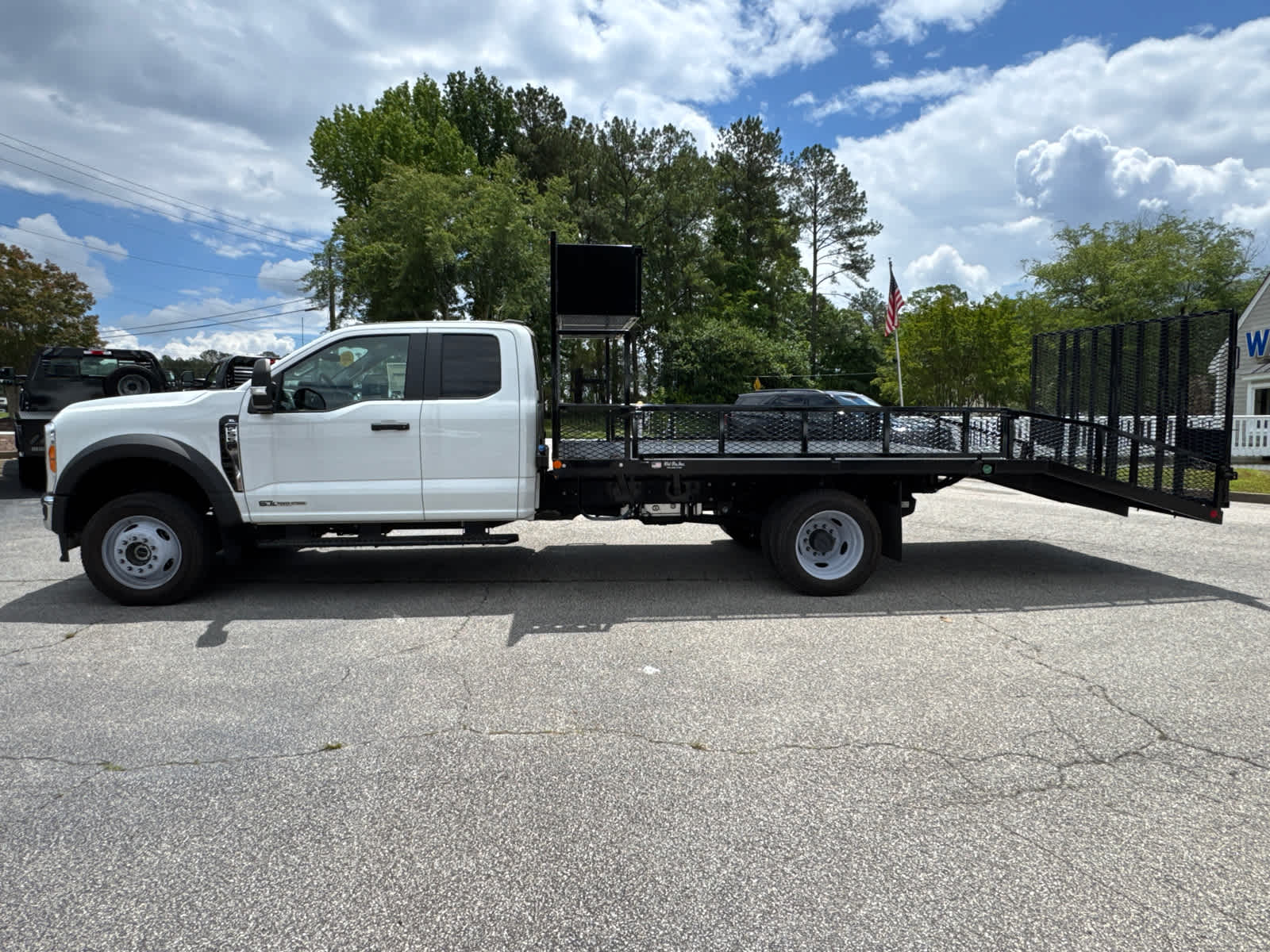 2023 Ford Super Duty F-550 DRW XL