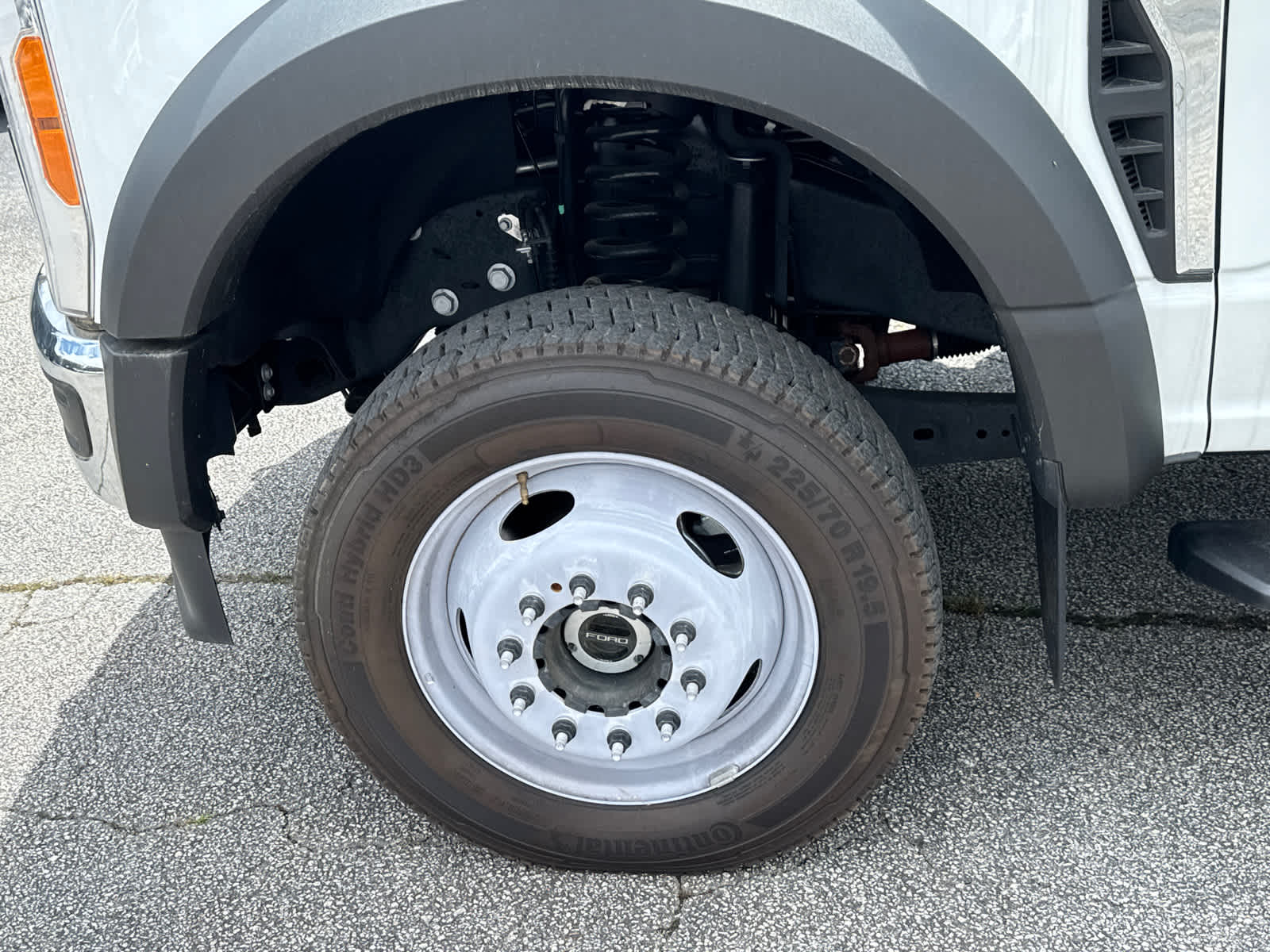 2023 Ford Super Duty F-550 DRW XL