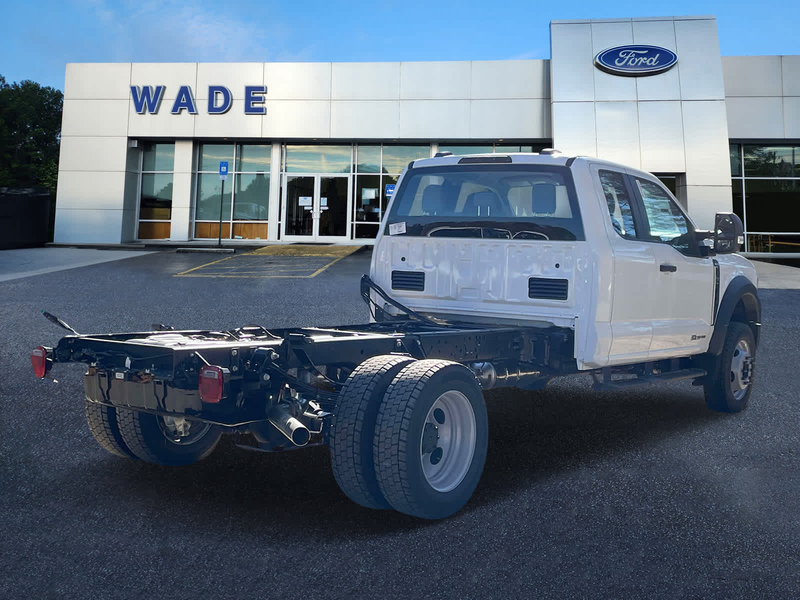 2024 Ford Super Duty F-550 DRW XL