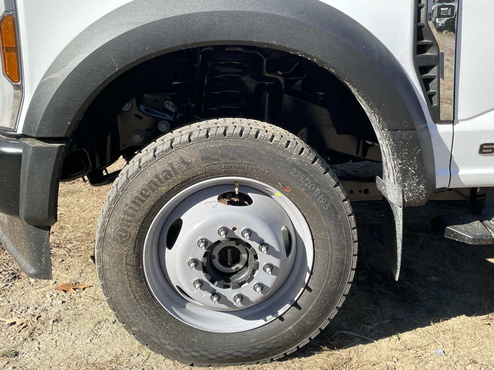 2024 Ford Super Duty F-550 DRW XL