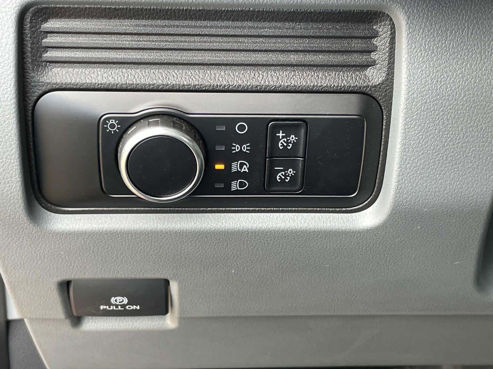 2024 Ford Super Duty F-600 DRW XLT