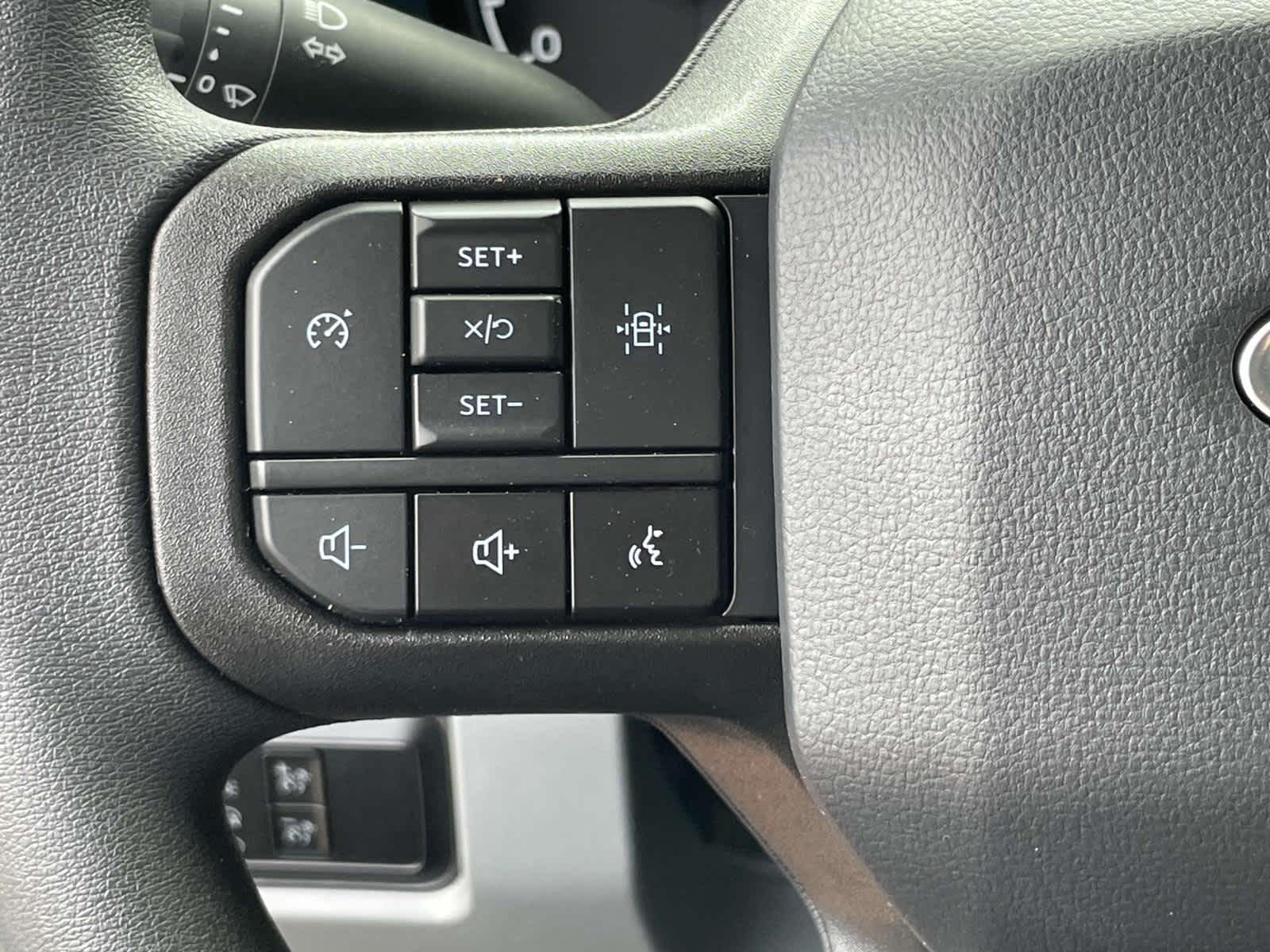 2024 Ford Super Duty F-600 DRW XLT