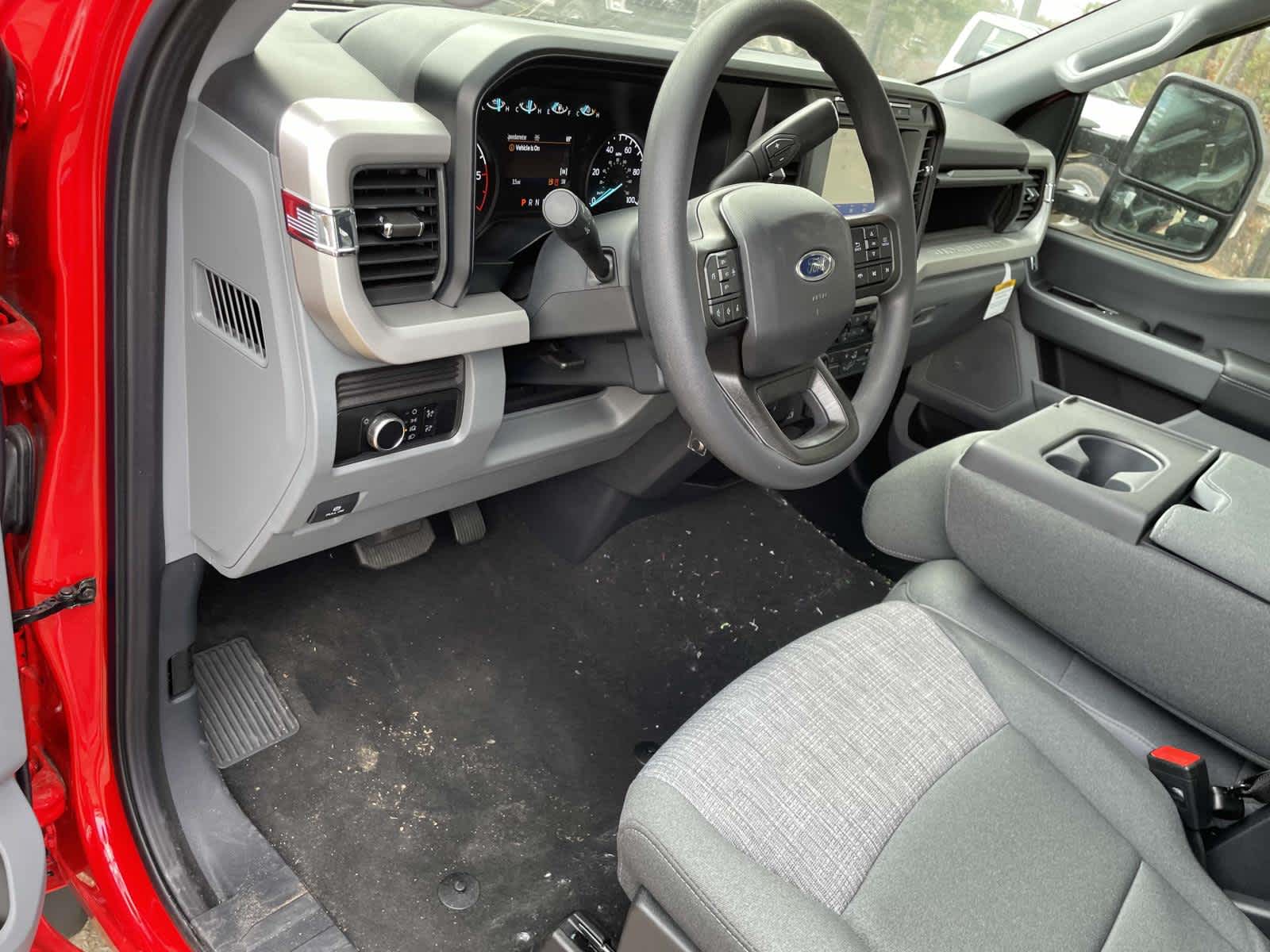 2024 Ford Super Duty F-600 DRW XLT