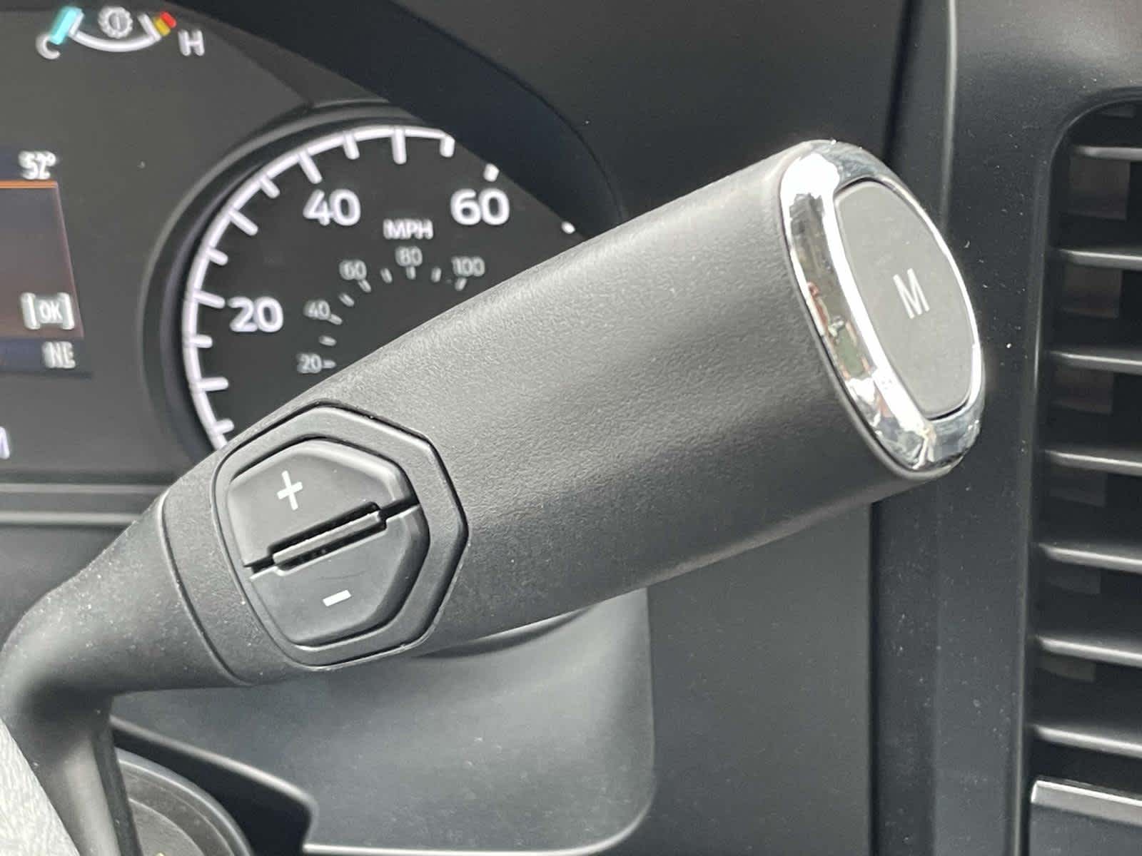 2024 Ford Super Duty F-600 DRW XLT