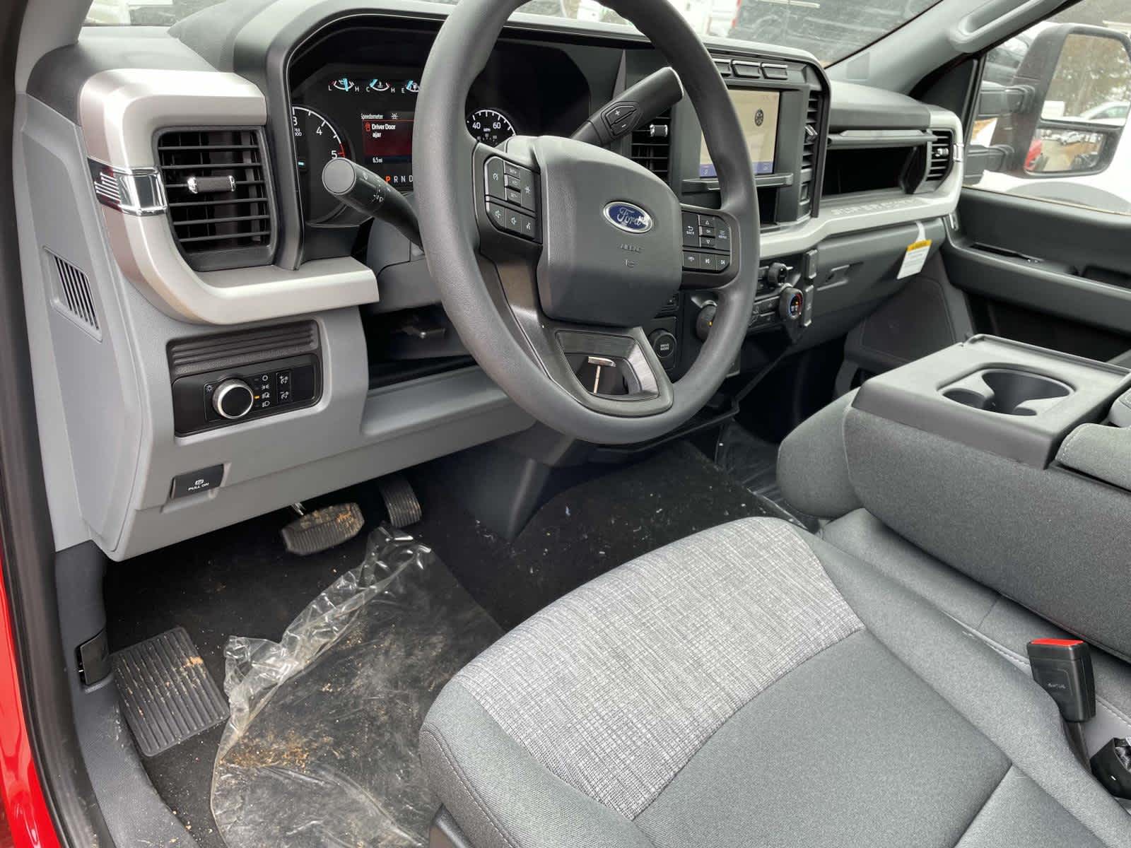 2024 Ford Super Duty F-600 DRW XLT