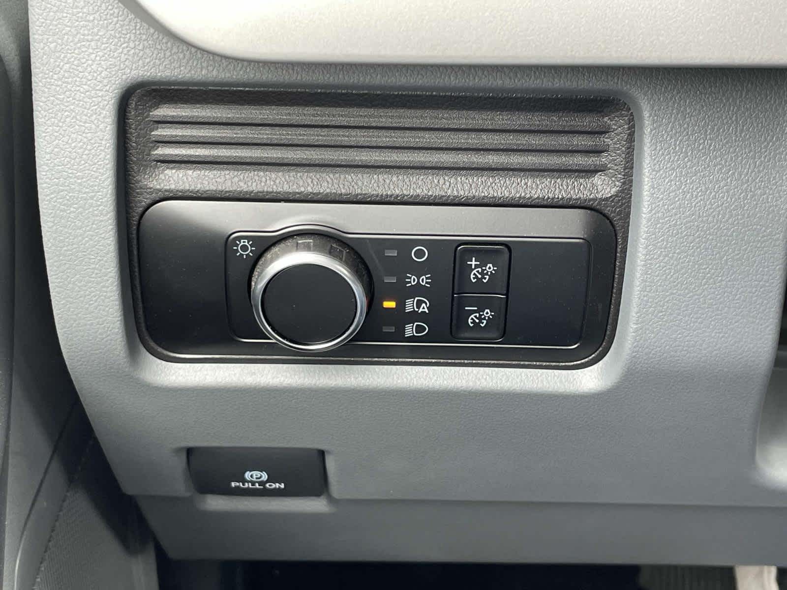 2024 Ford Super Duty F-600 DRW XLT