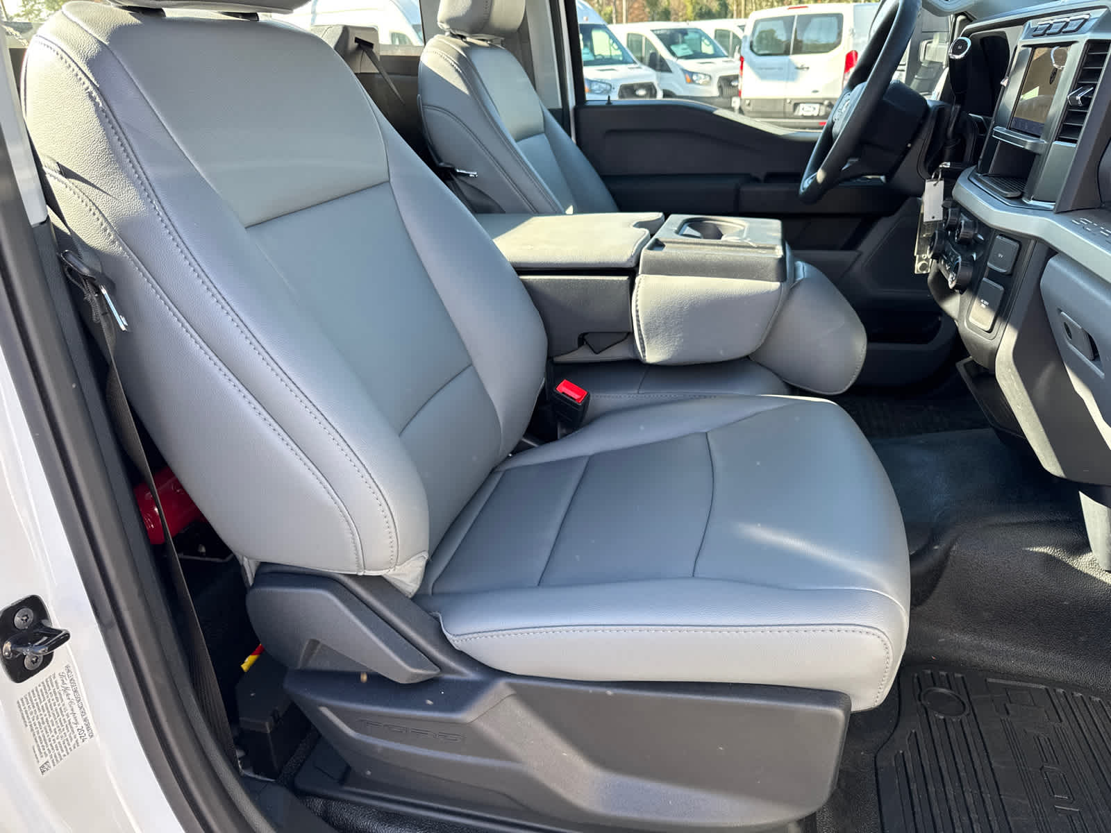 2024 Ford Super Duty F-600 DRW XL