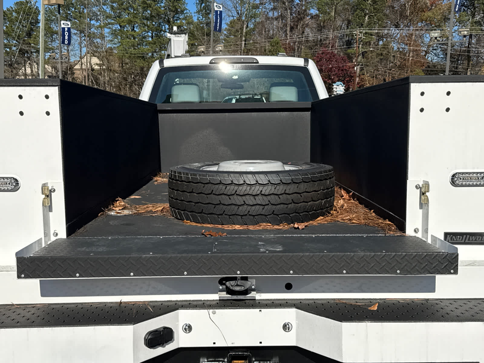 2024 Ford Super Duty F-600 DRW XL