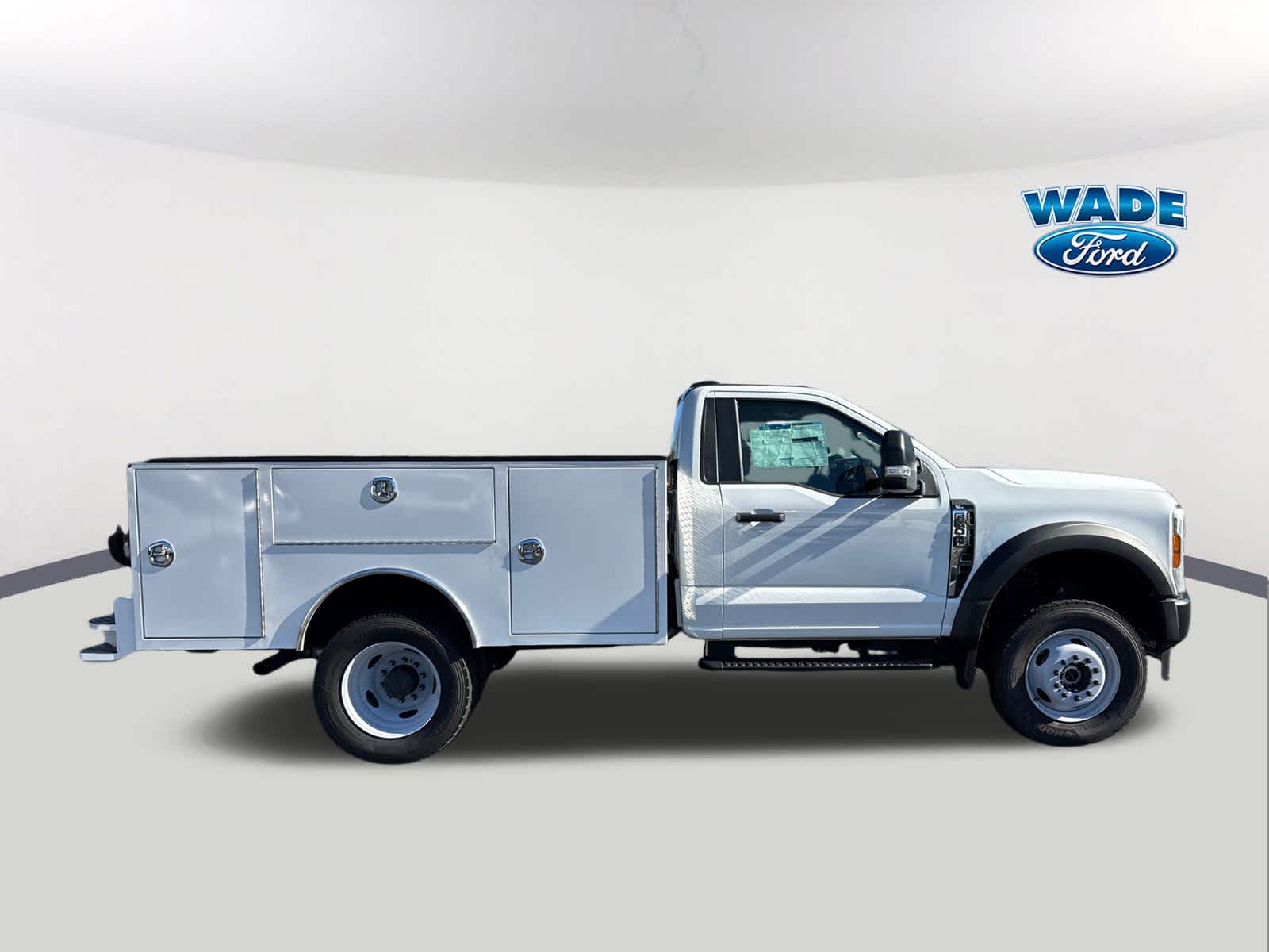 2024 Ford Super Duty F-600 DRW XL