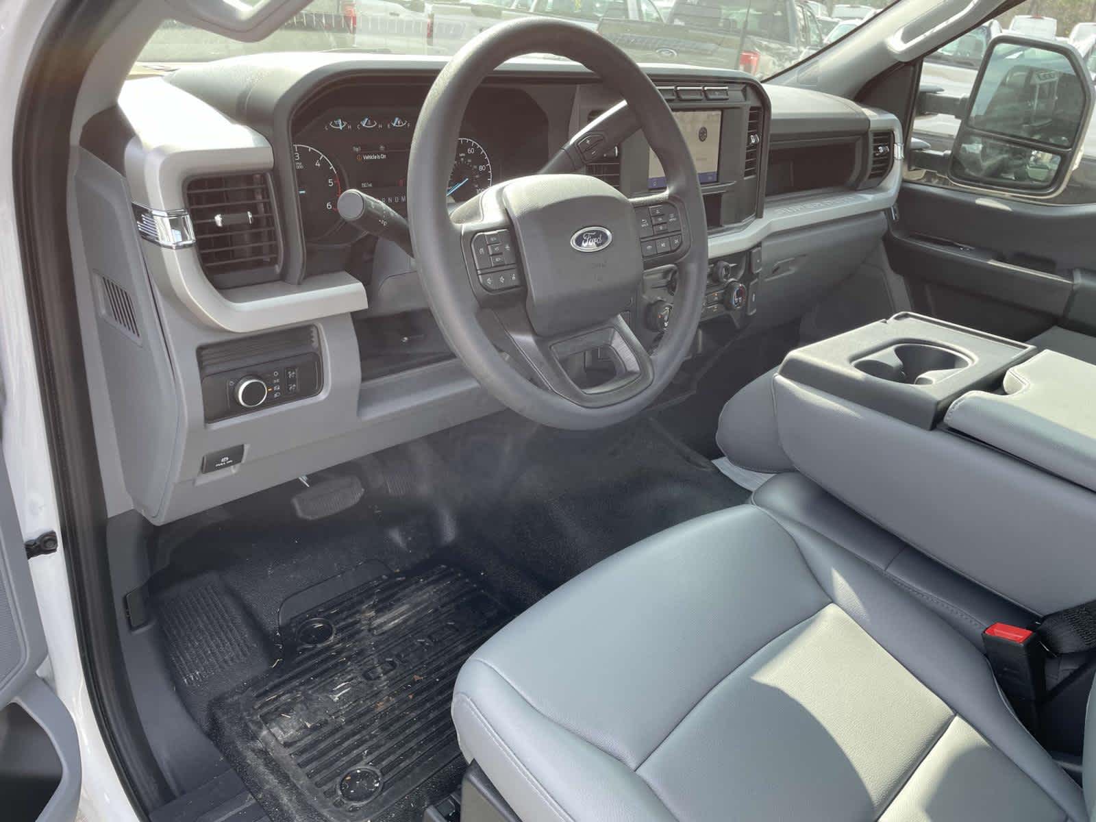 2024 Ford Super Duty F-350 DRW XL