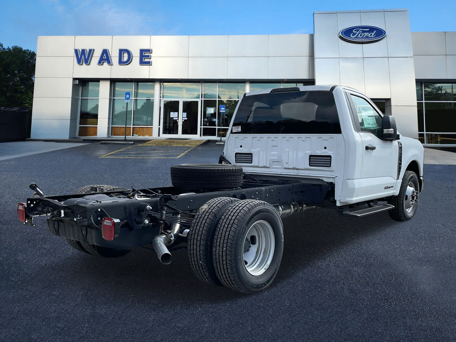 2024 Ford Super Duty F-350 DRW XLT