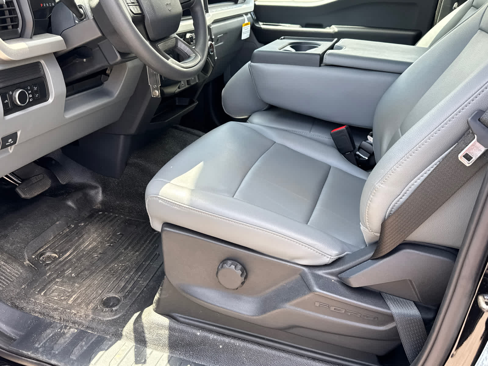 2023 Ford Super Duty F-350 DRW XL