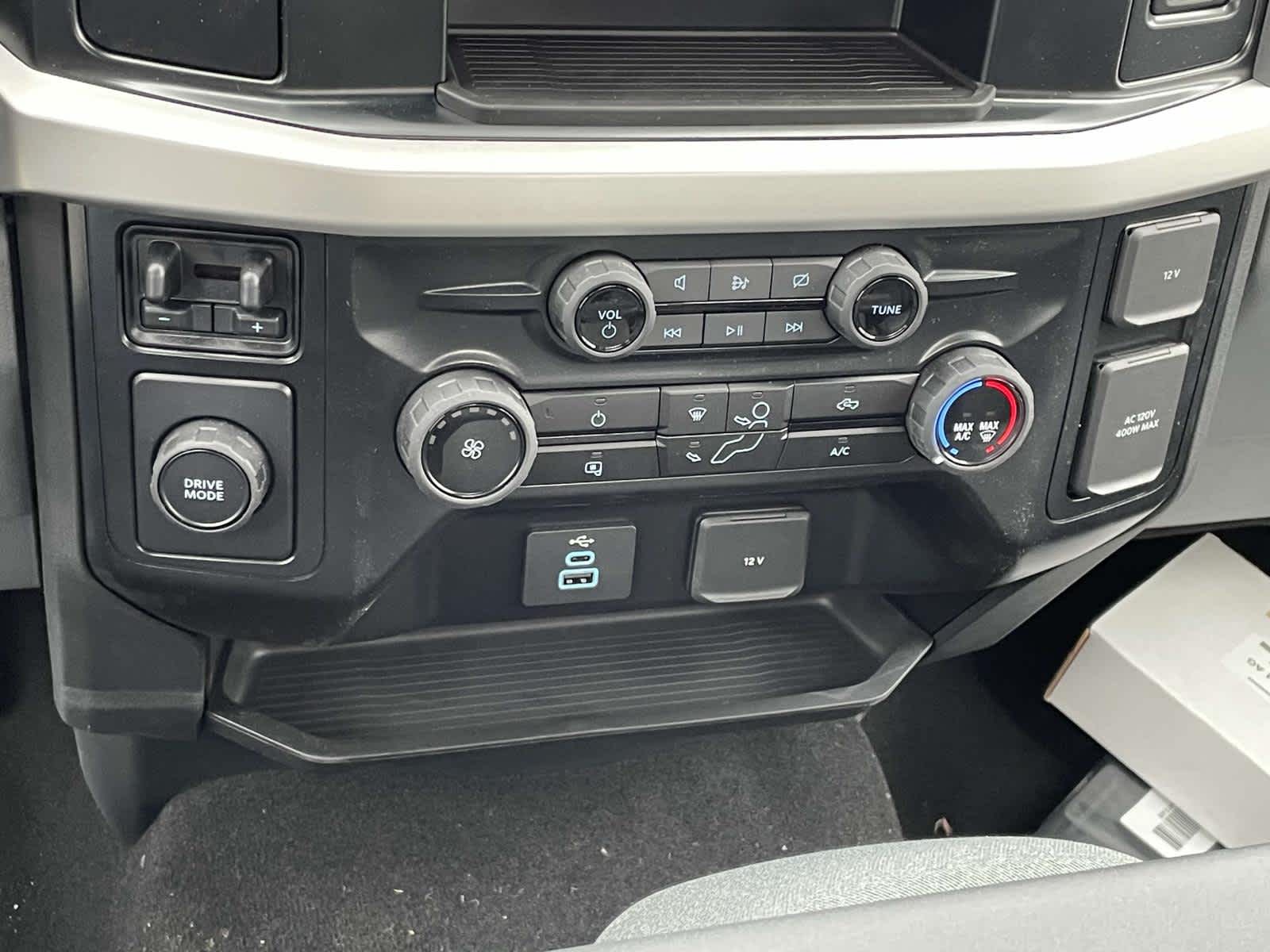 2024 Ford Super Duty F-450 DRW XLT