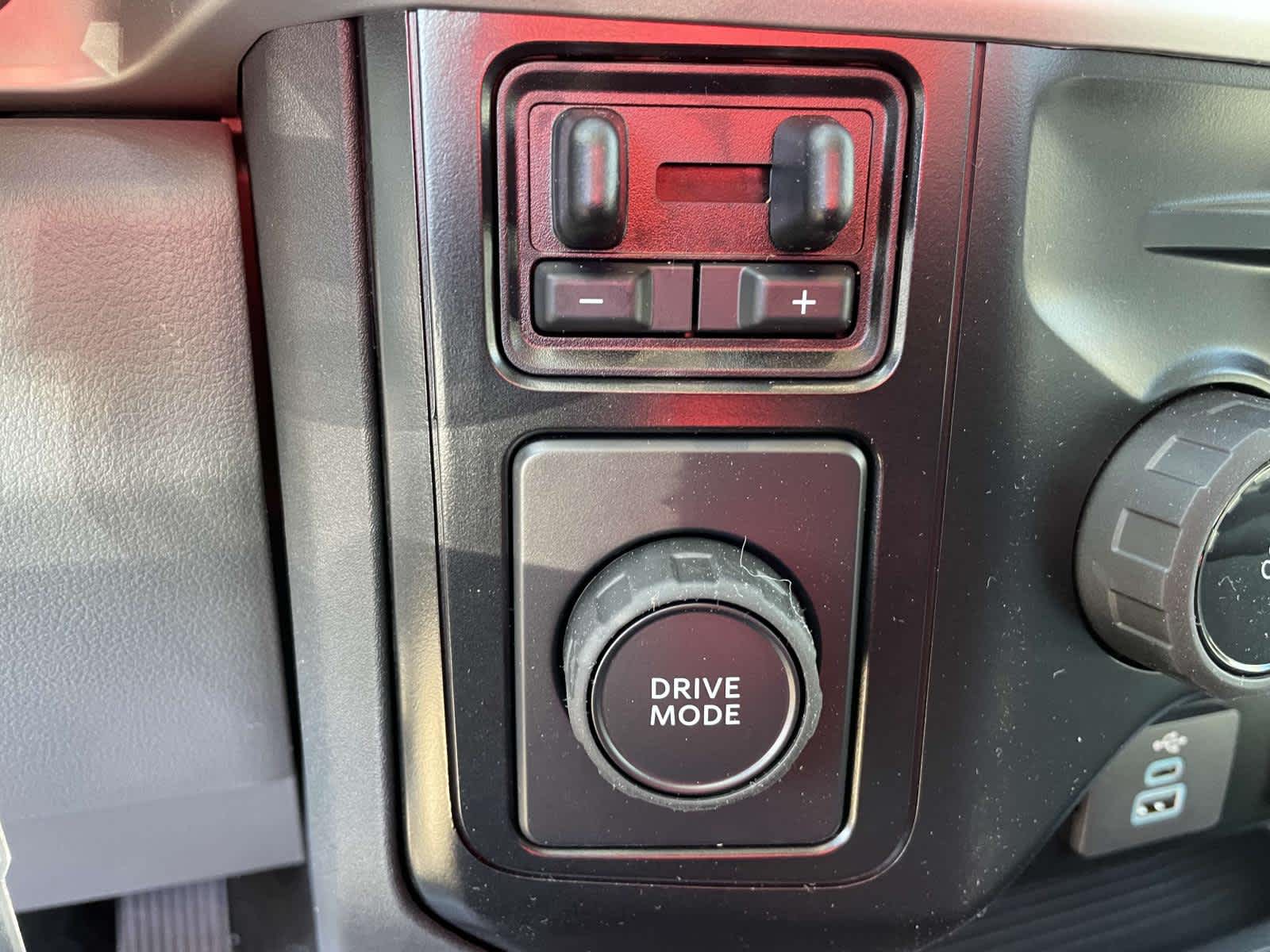 2024 Ford Super Duty F-450 DRW XLT