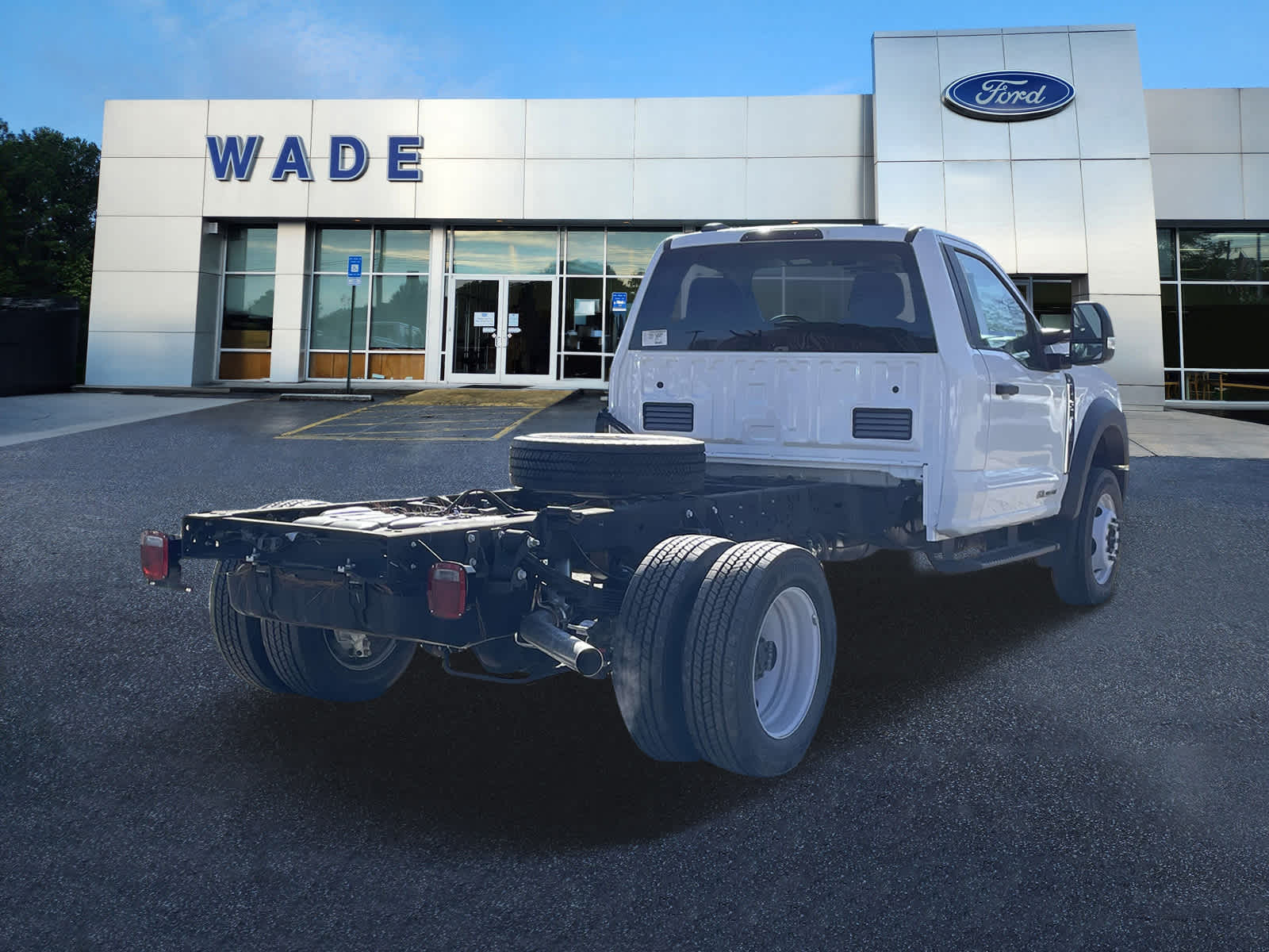 2024 Ford Super Duty F-450 DRW XLT