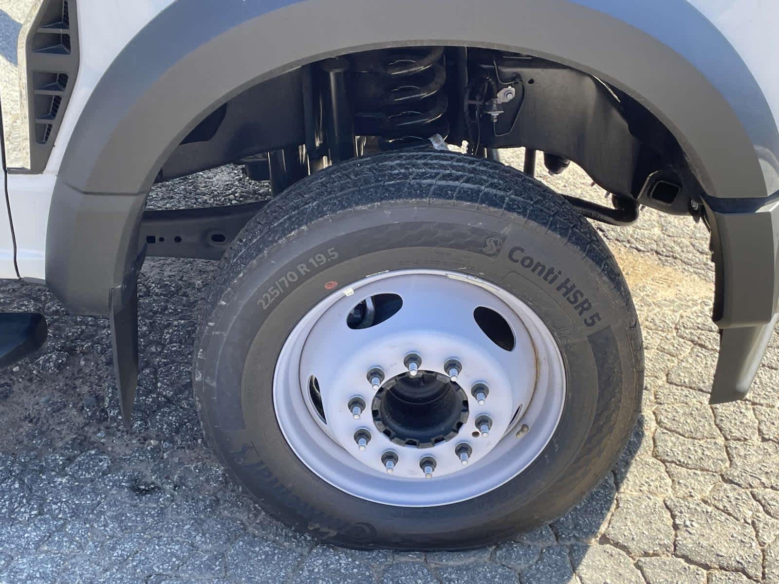 2024 Ford Super Duty F-450 DRW XLT