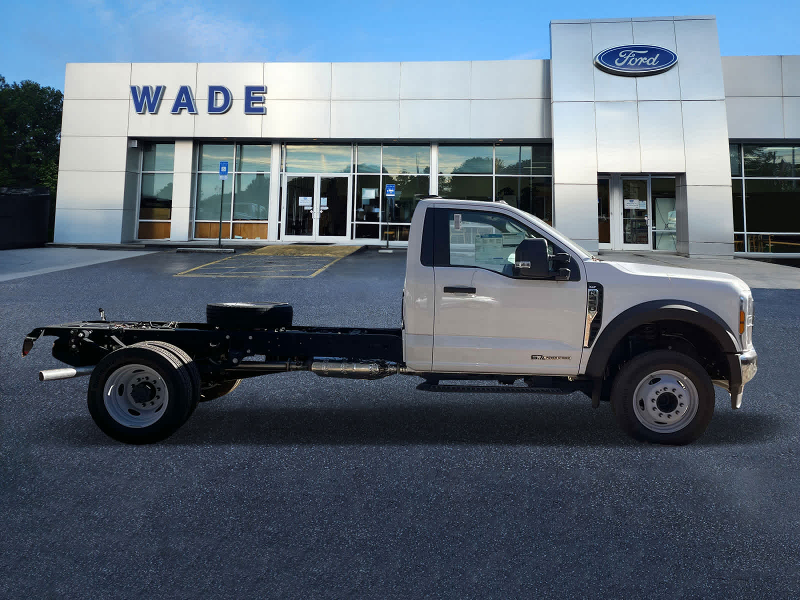 2024 Ford Super Duty F-450 DRW XLT