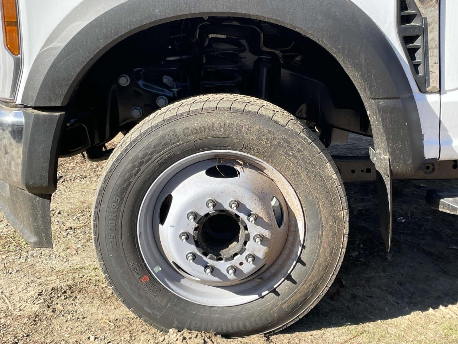 2024 Ford Super Duty F-450 DRW XLT