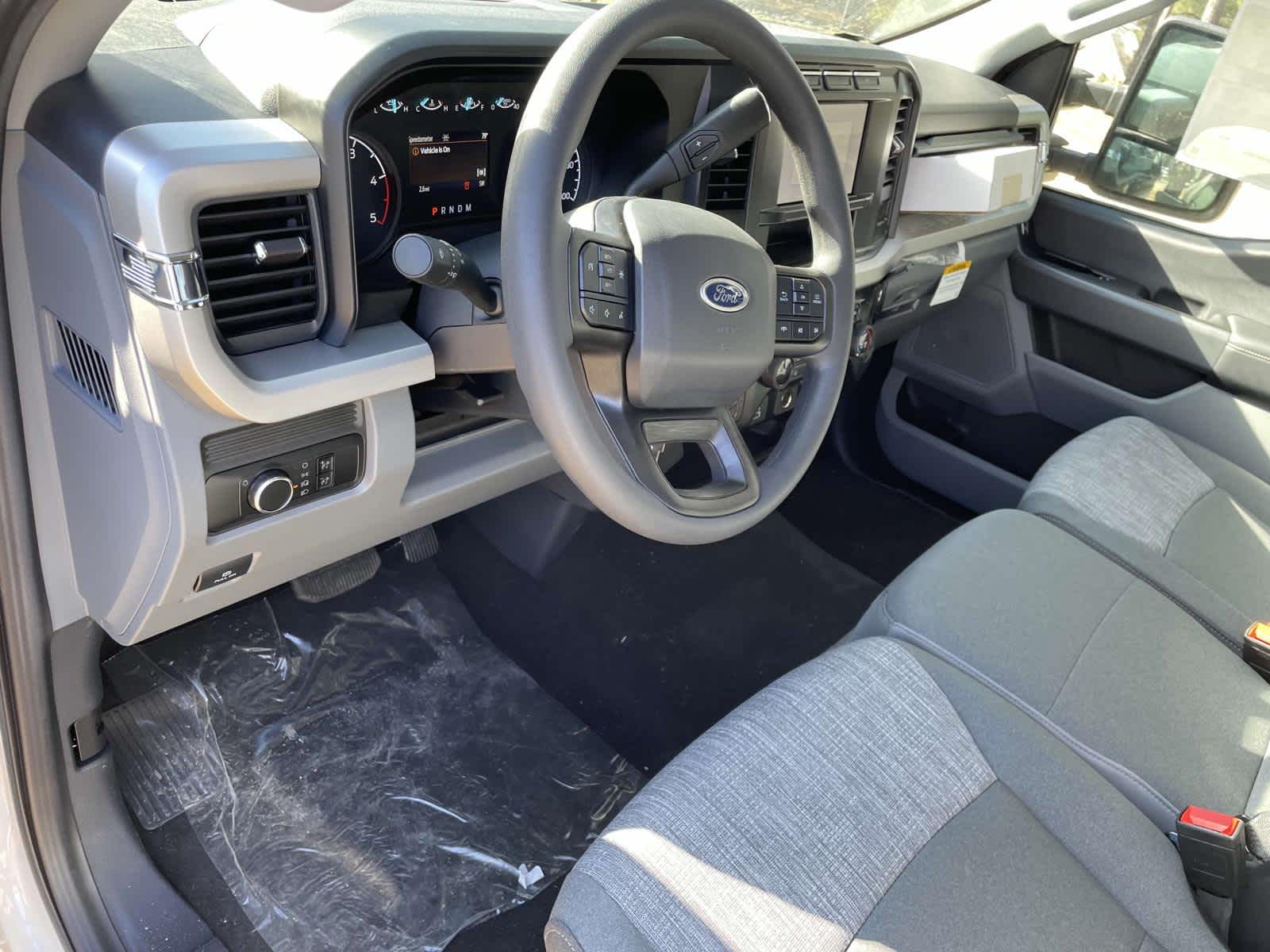 2024 Ford Super Duty F-450 DRW XLT