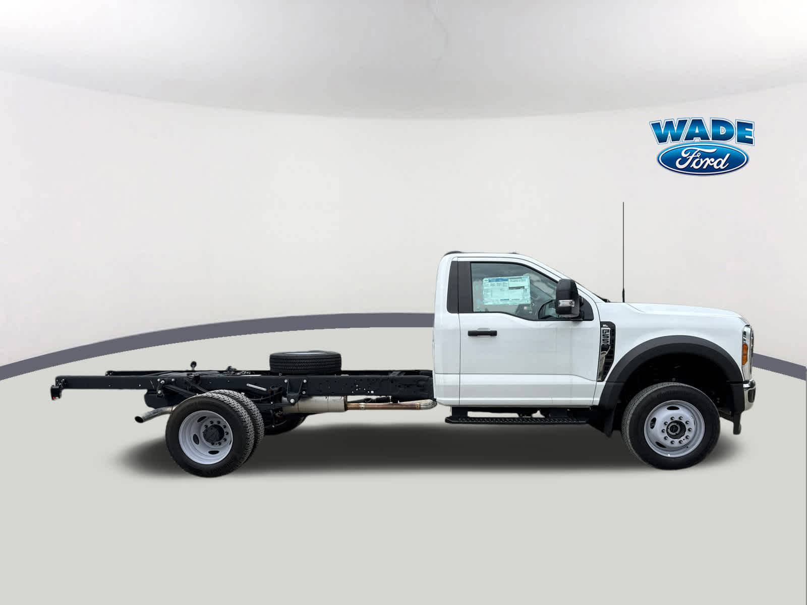 2024 Ford Super Duty F-550 DRW XL