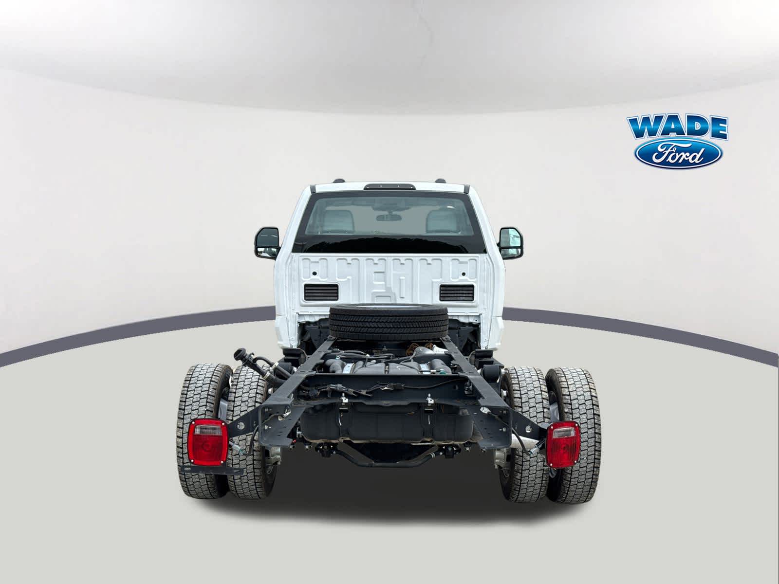 2024 Ford Super Duty F-550 DRW XL