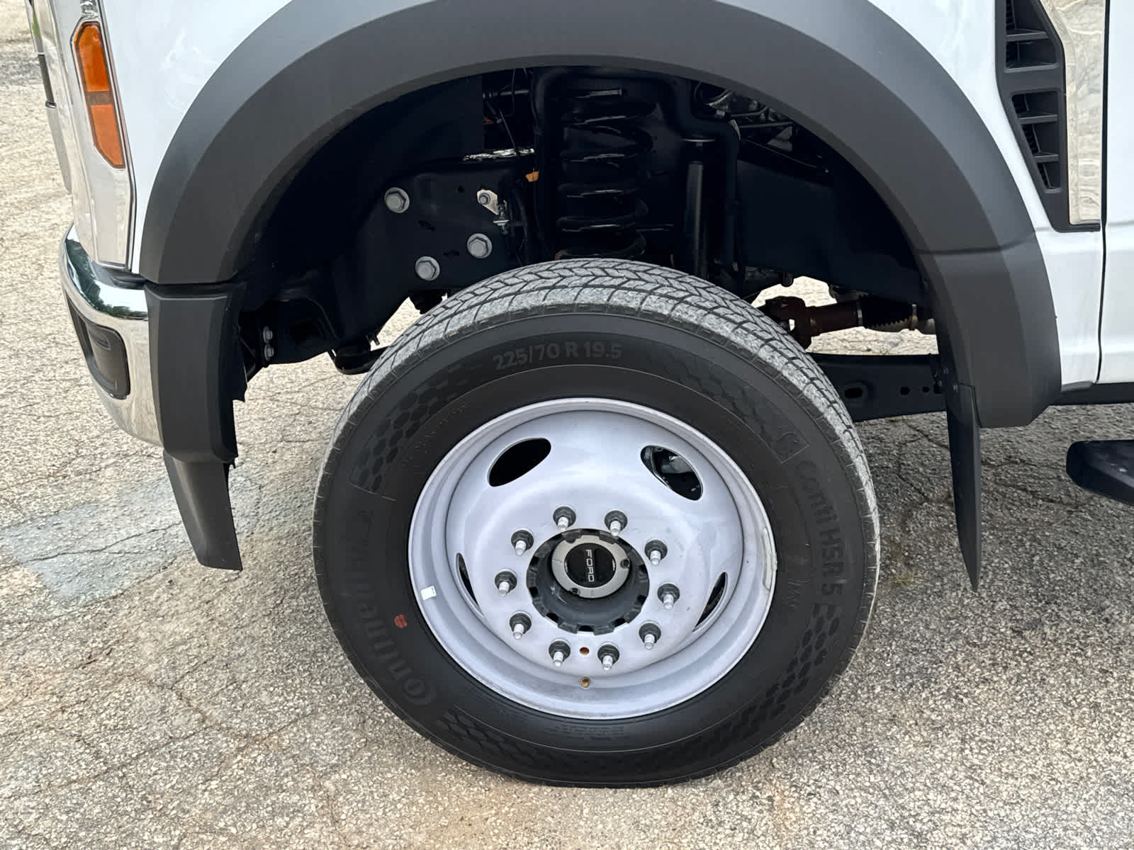 2024 Ford Super Duty F-550 DRW XL