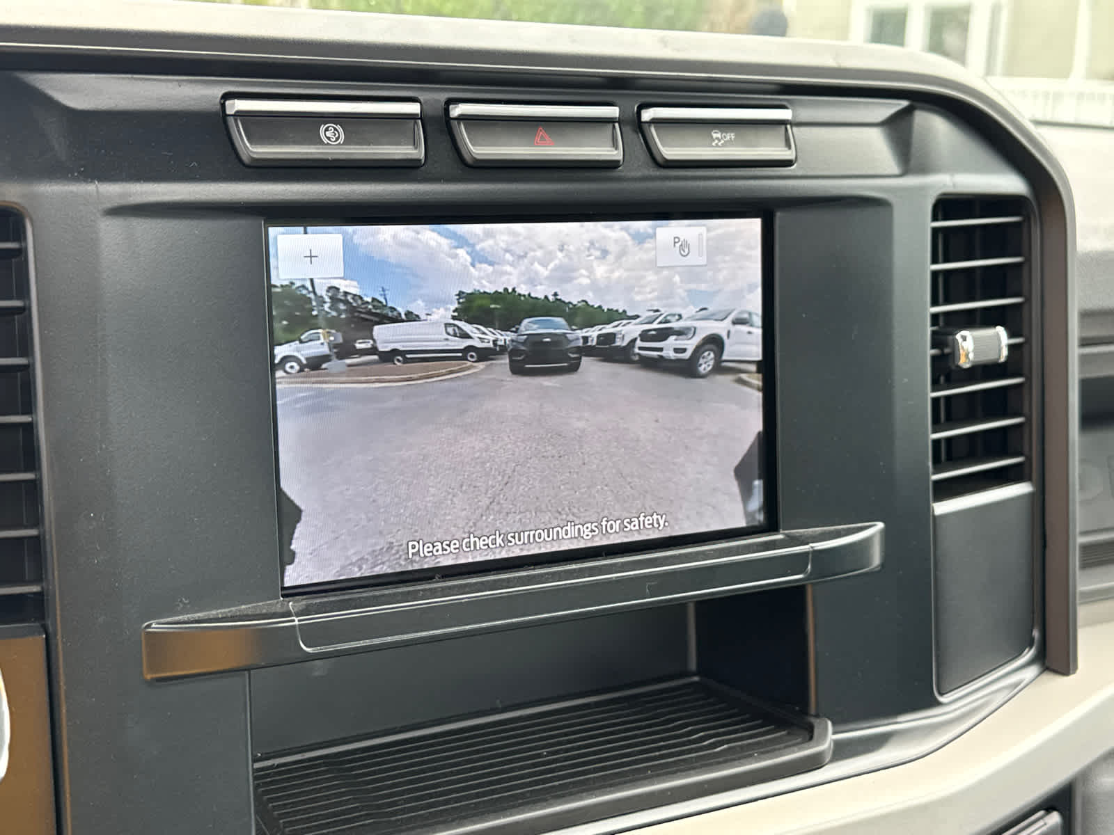 2023 Ford Super Duty F-550 DRW XL