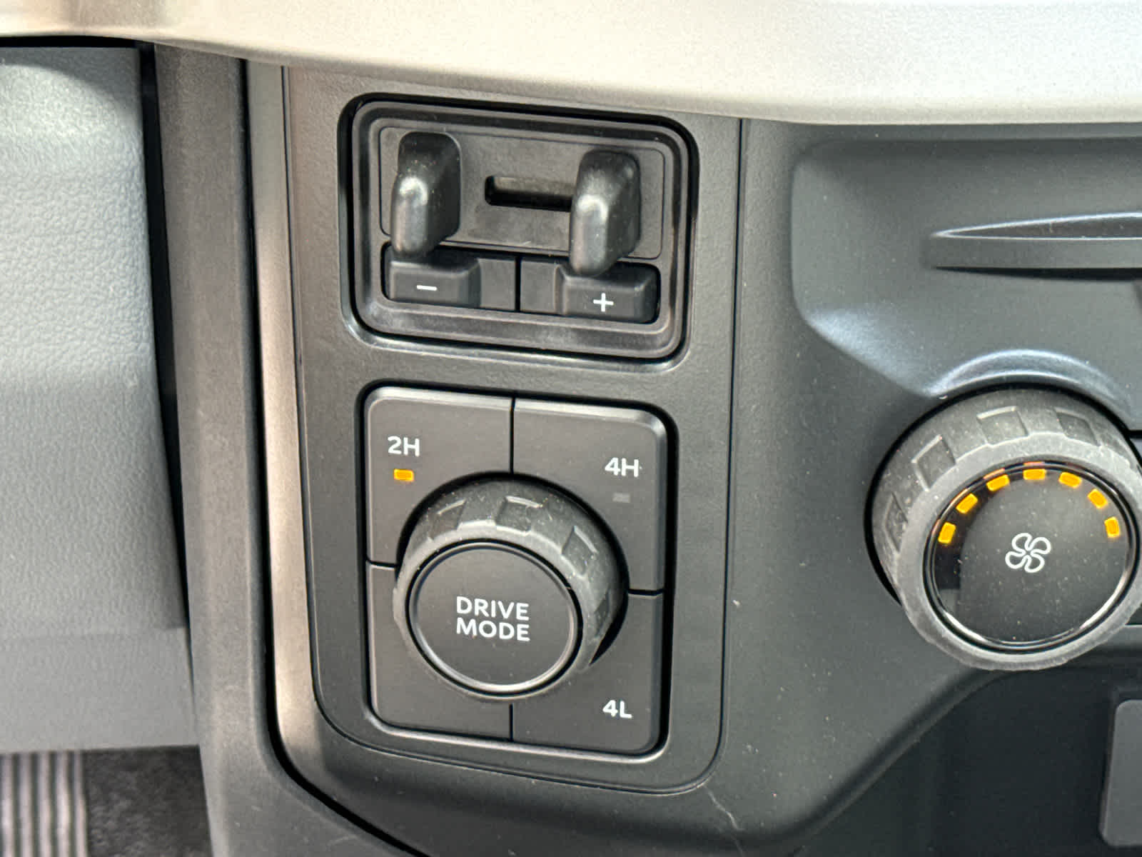 2024 Ford Super Duty F-550 DRW XL