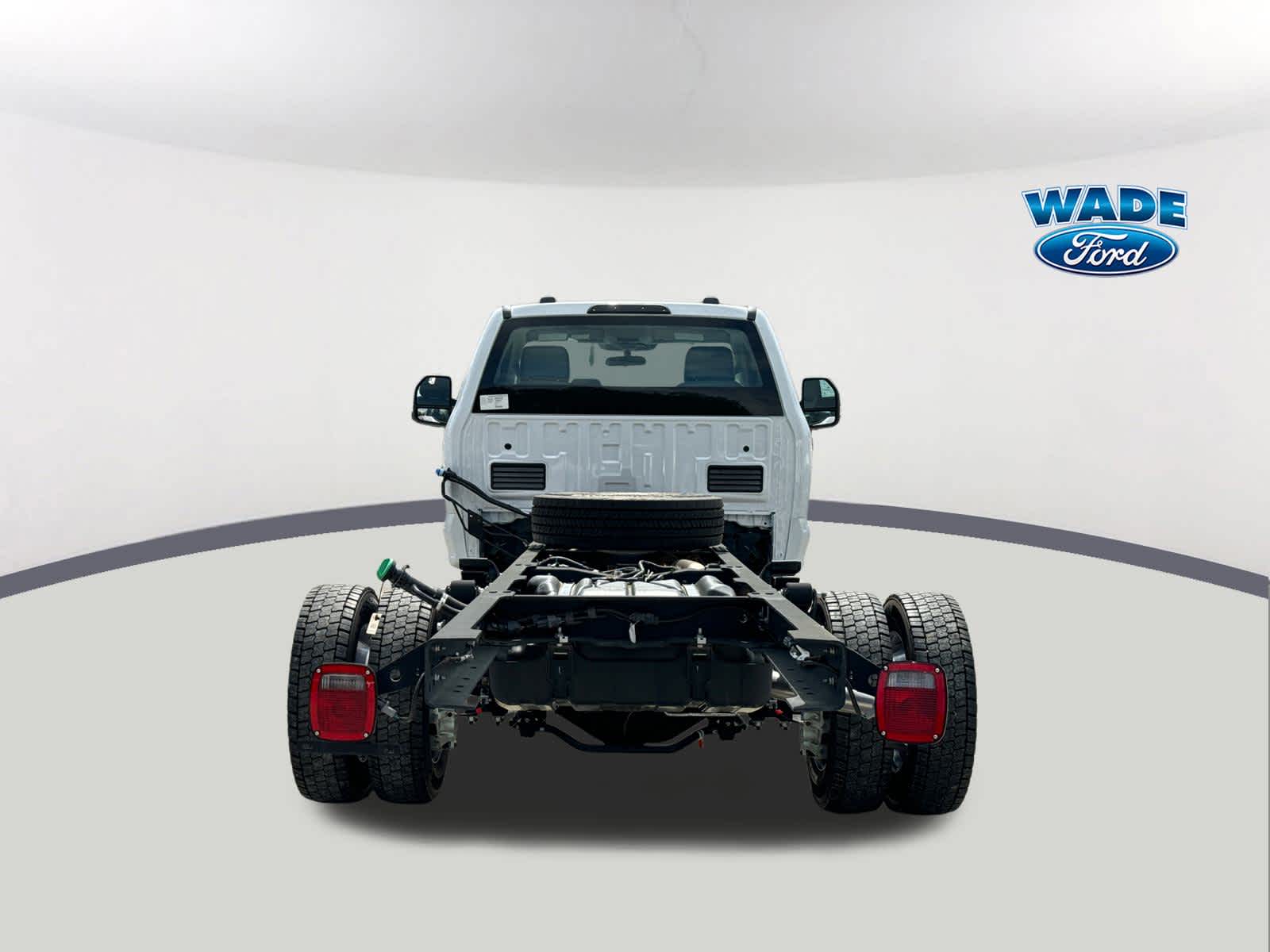 2024 Ford Super Duty F-550 DRW XL