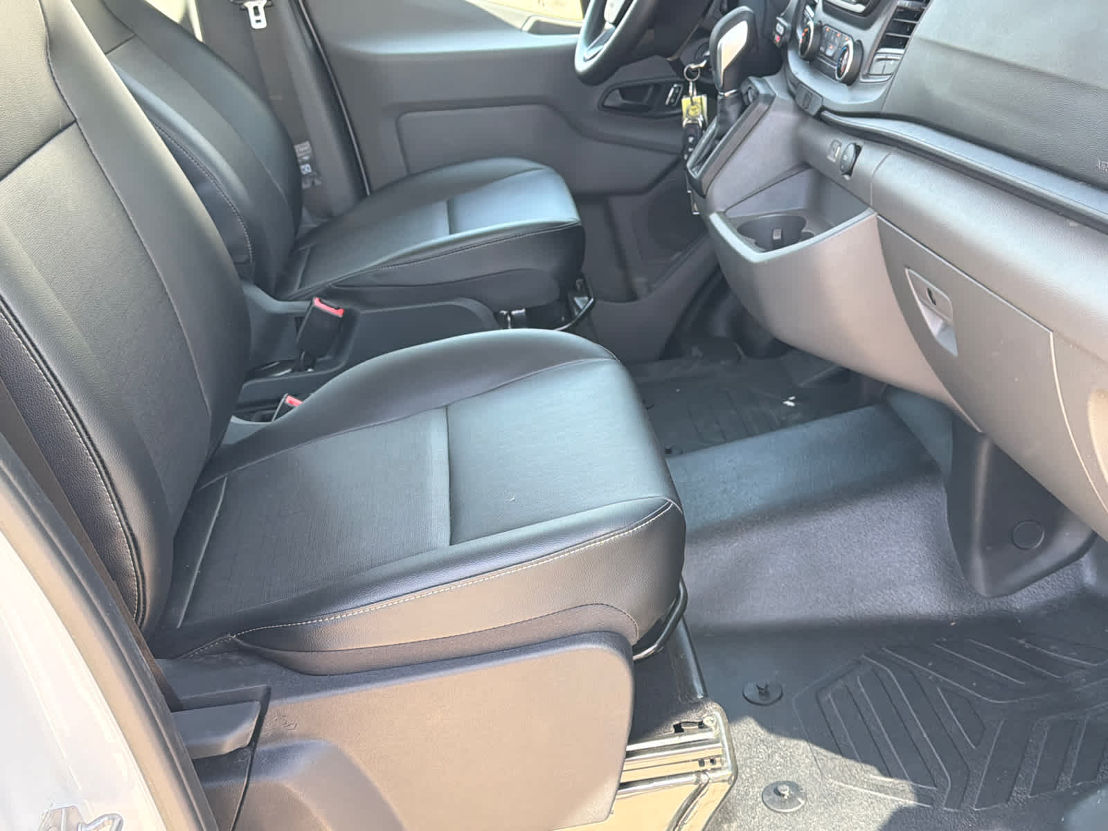 2023 Ford Transit Passenger Wagon XL