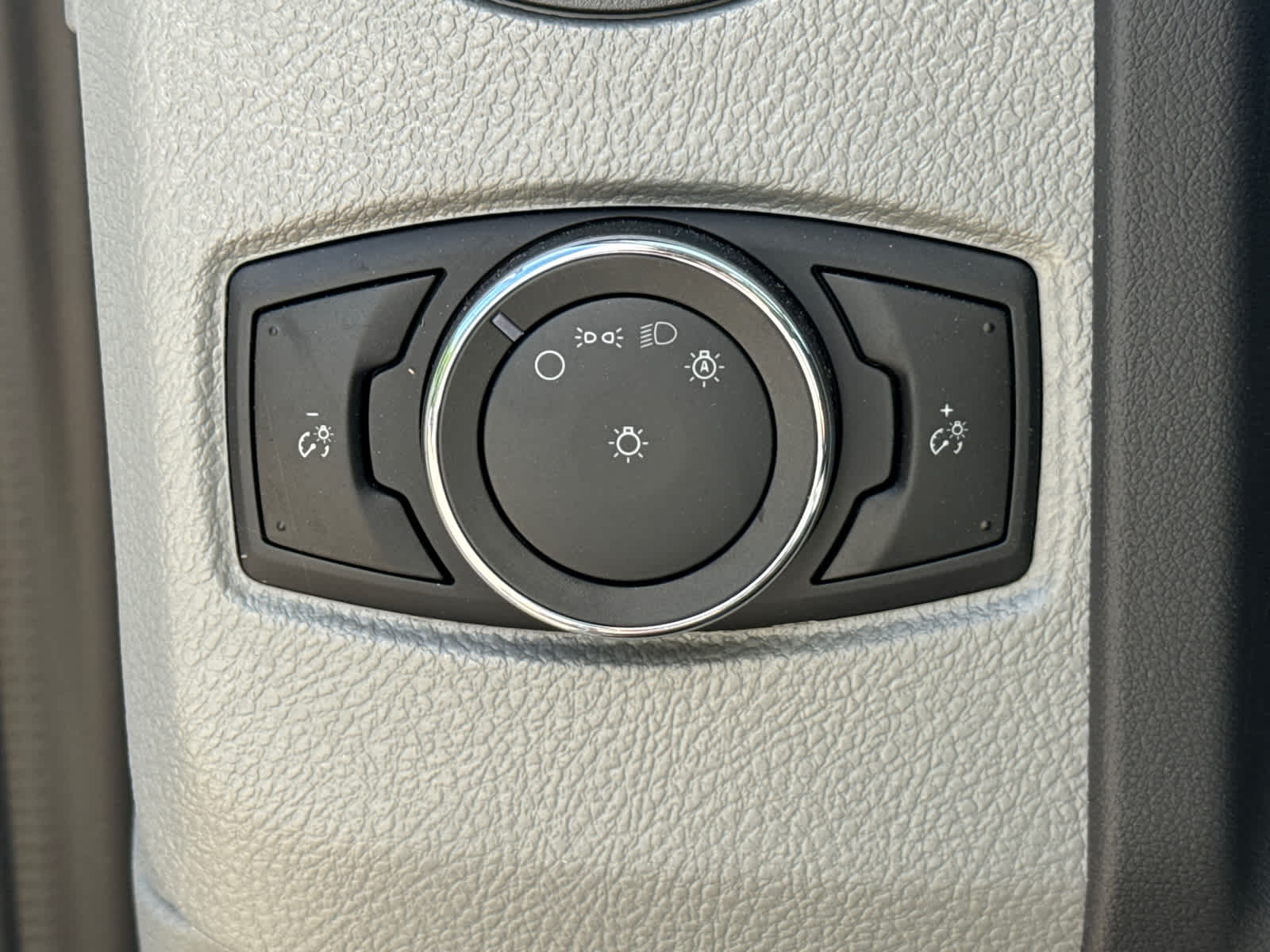 2025 Ford E-Series Cutaway E-450 DRW