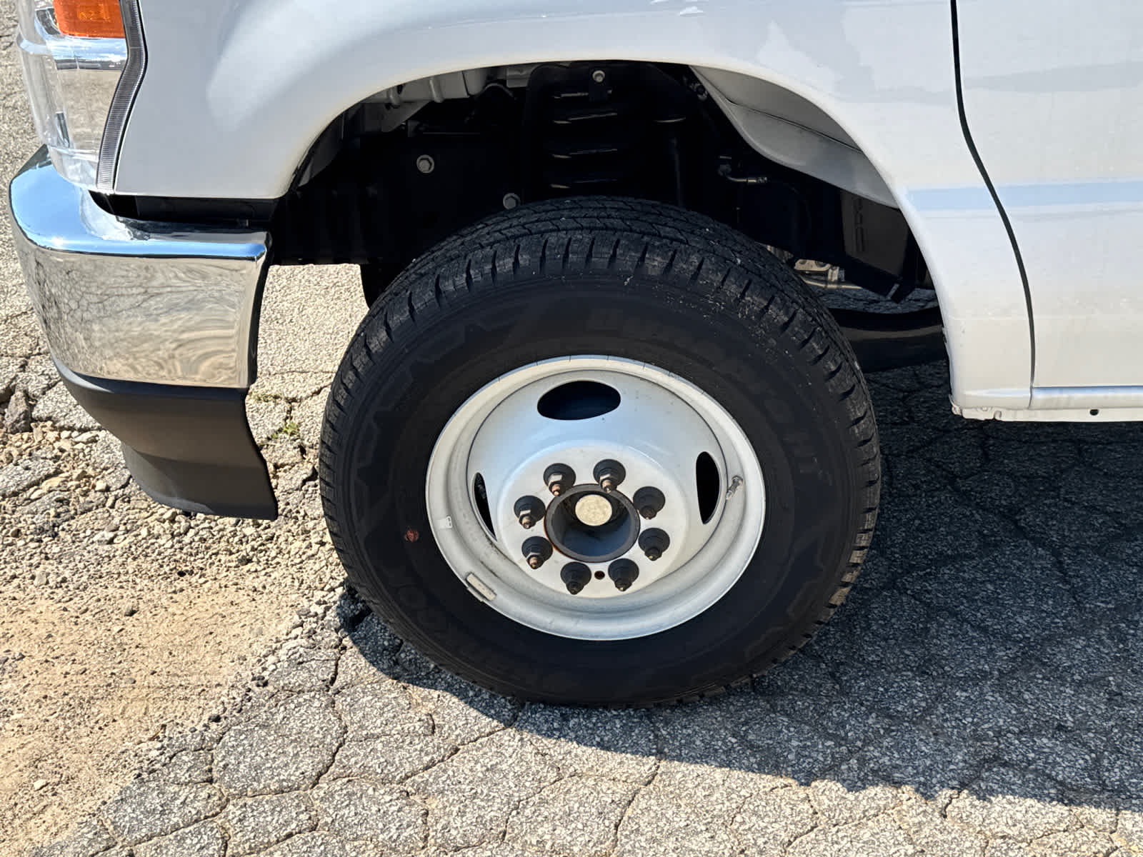 2025 Ford E-Series Cutaway E-450 DRW