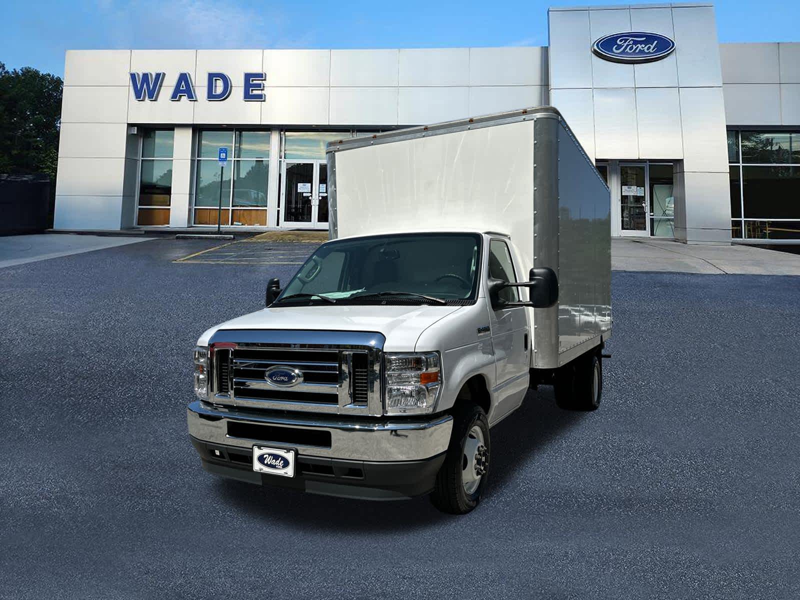 2023 Ford E-Series Cutaway E-450 DRW 158" WB