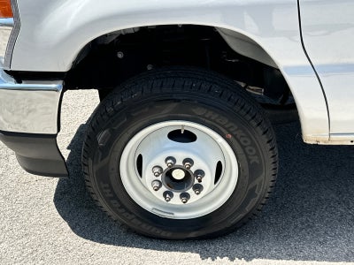 2023 Ford E-Series Cutaway E-450 DRW 158" WB