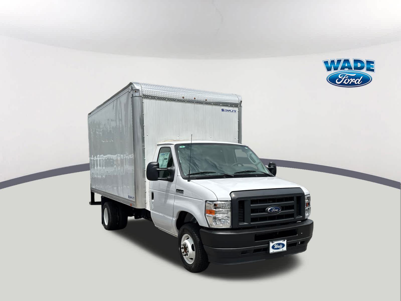 2023 Ford E-Series Cutaway E-450 DRW 158" WB
