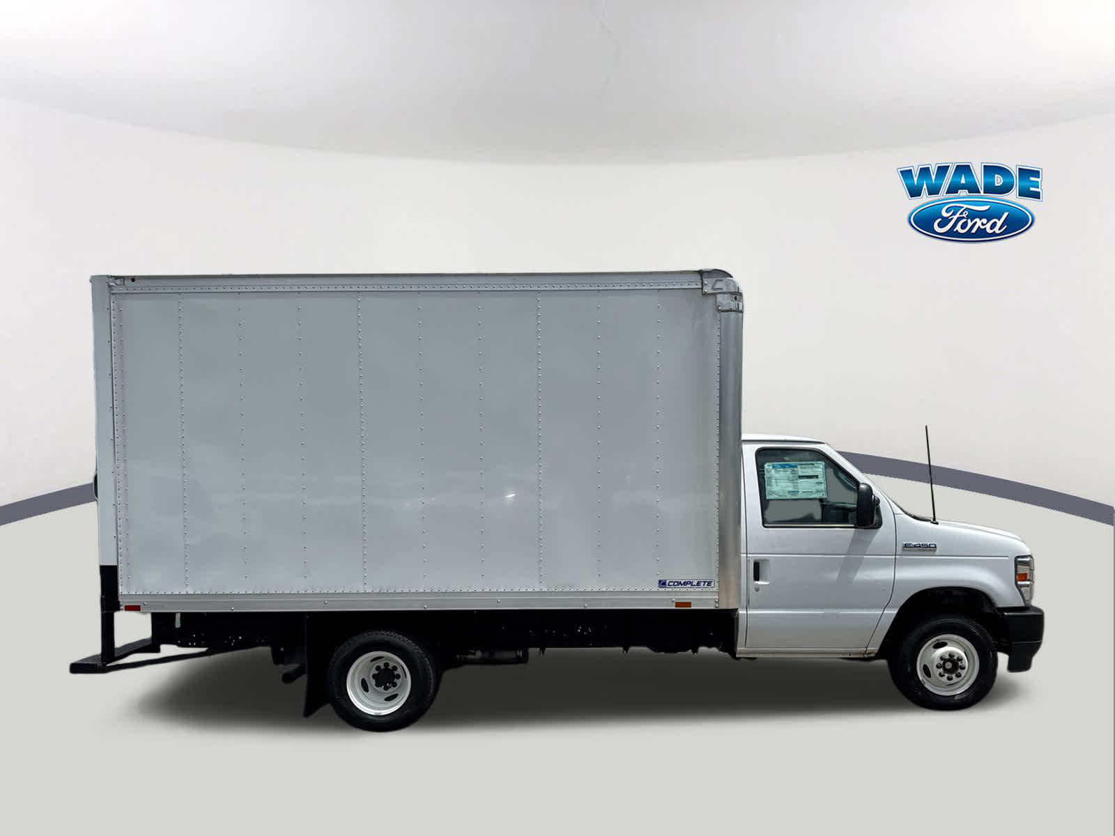 2023 Ford E-Series Cutaway E-450 DRW 158" WB